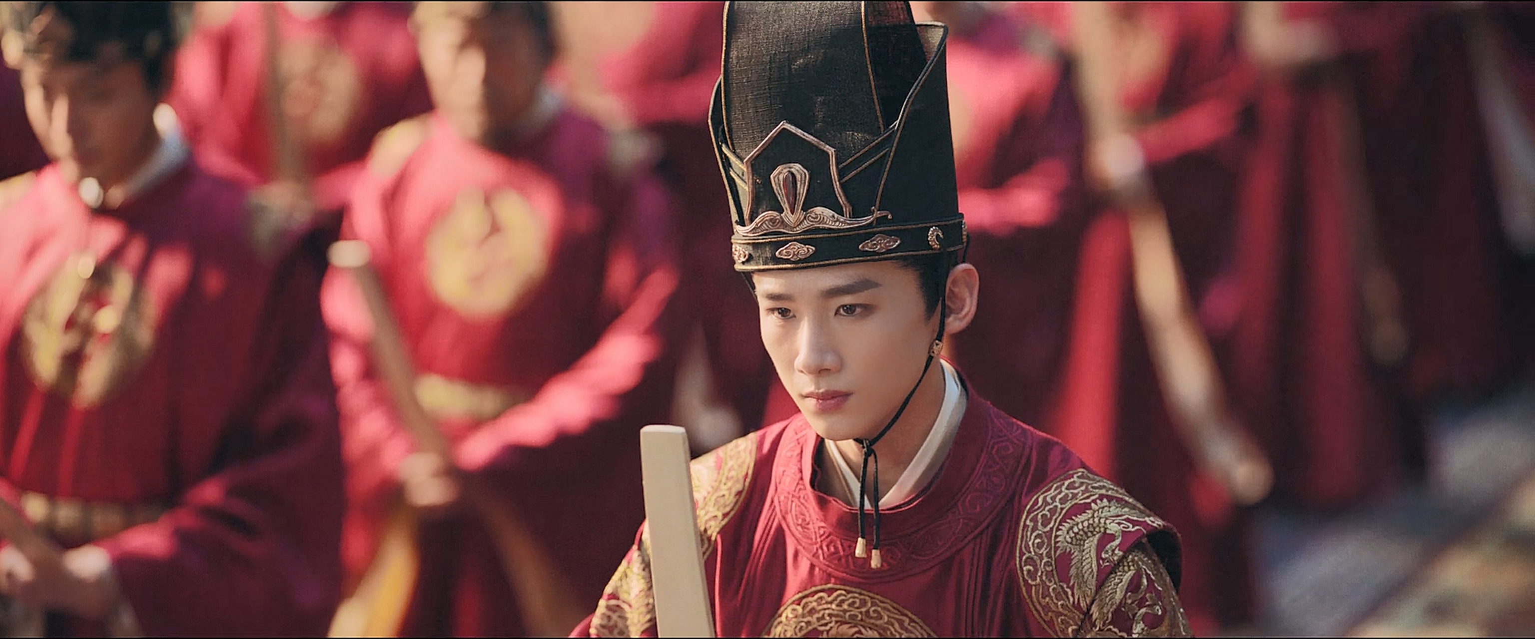 长风渡# 范玉这家伙当了皇帝,第一次上朝就迫不