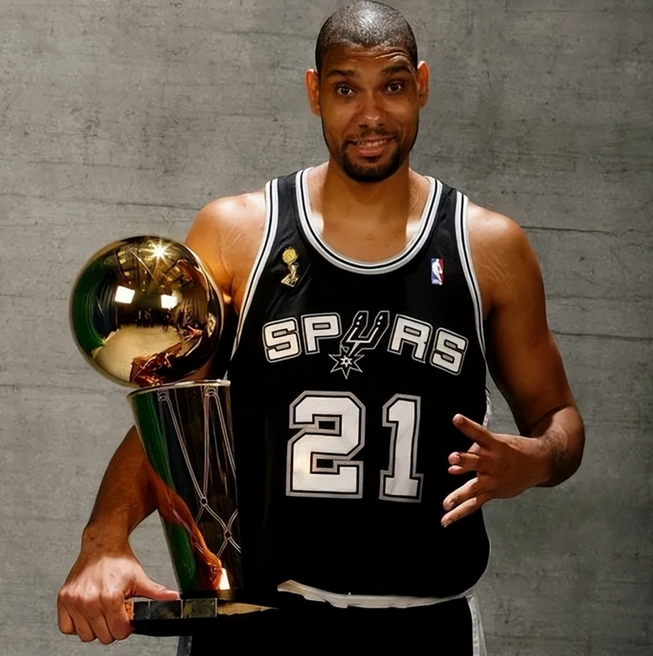 作为nba历史最伟大的大前锋,蒂姆邓肯就是天生赢家,从进入到nba以来