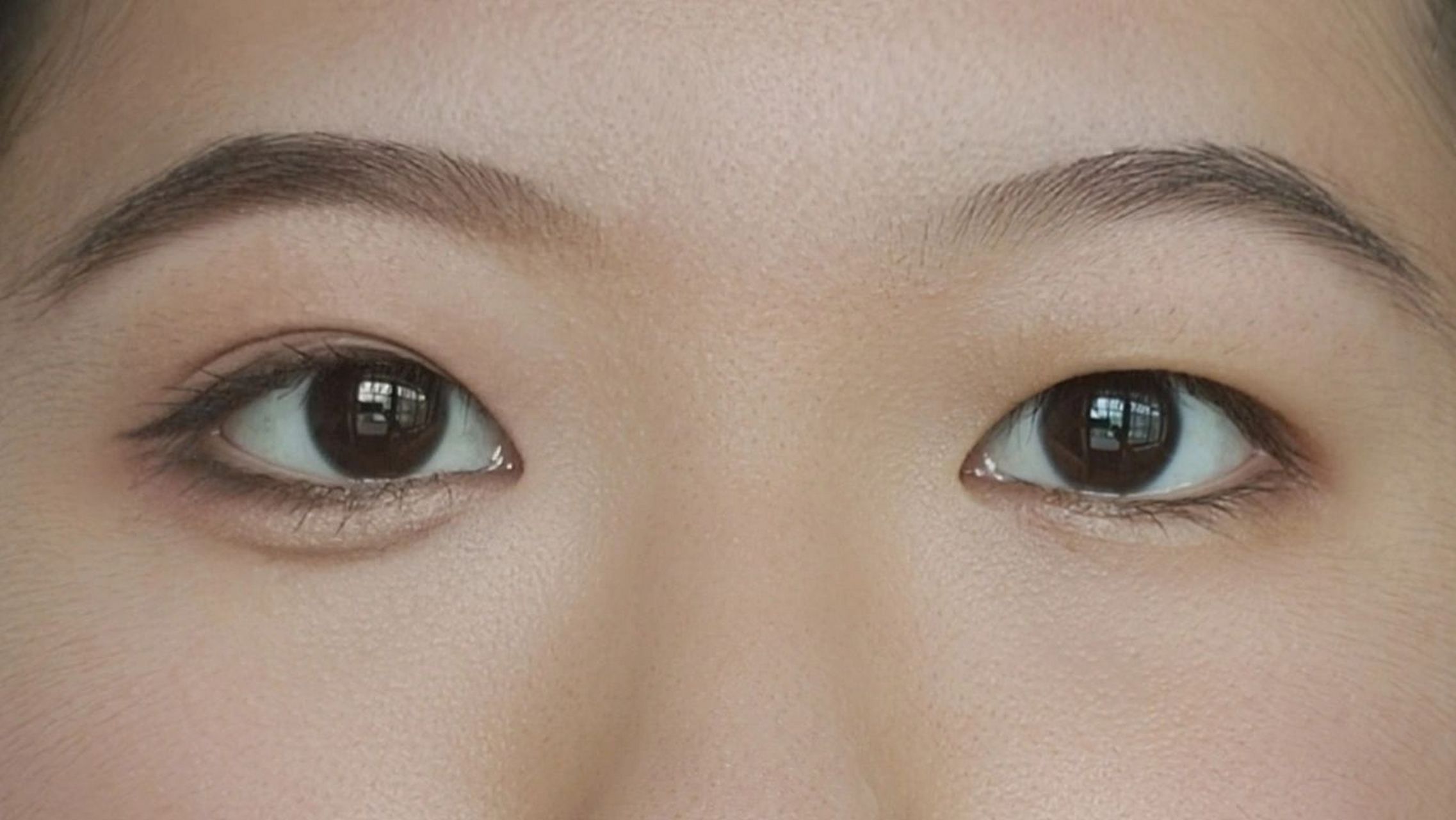 今天画这个大地色消肿日常妆 新手宝子可以试试刀锋刷画眉毛卧蚕眼线