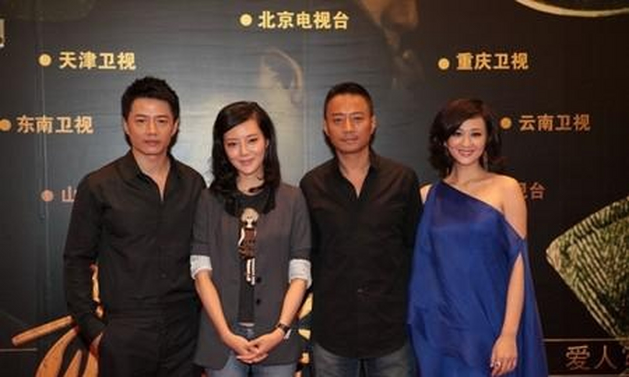 为了丈夫的演员事业,羊梅子愿意默默在他身后付出,给丈夫买了很多衣服