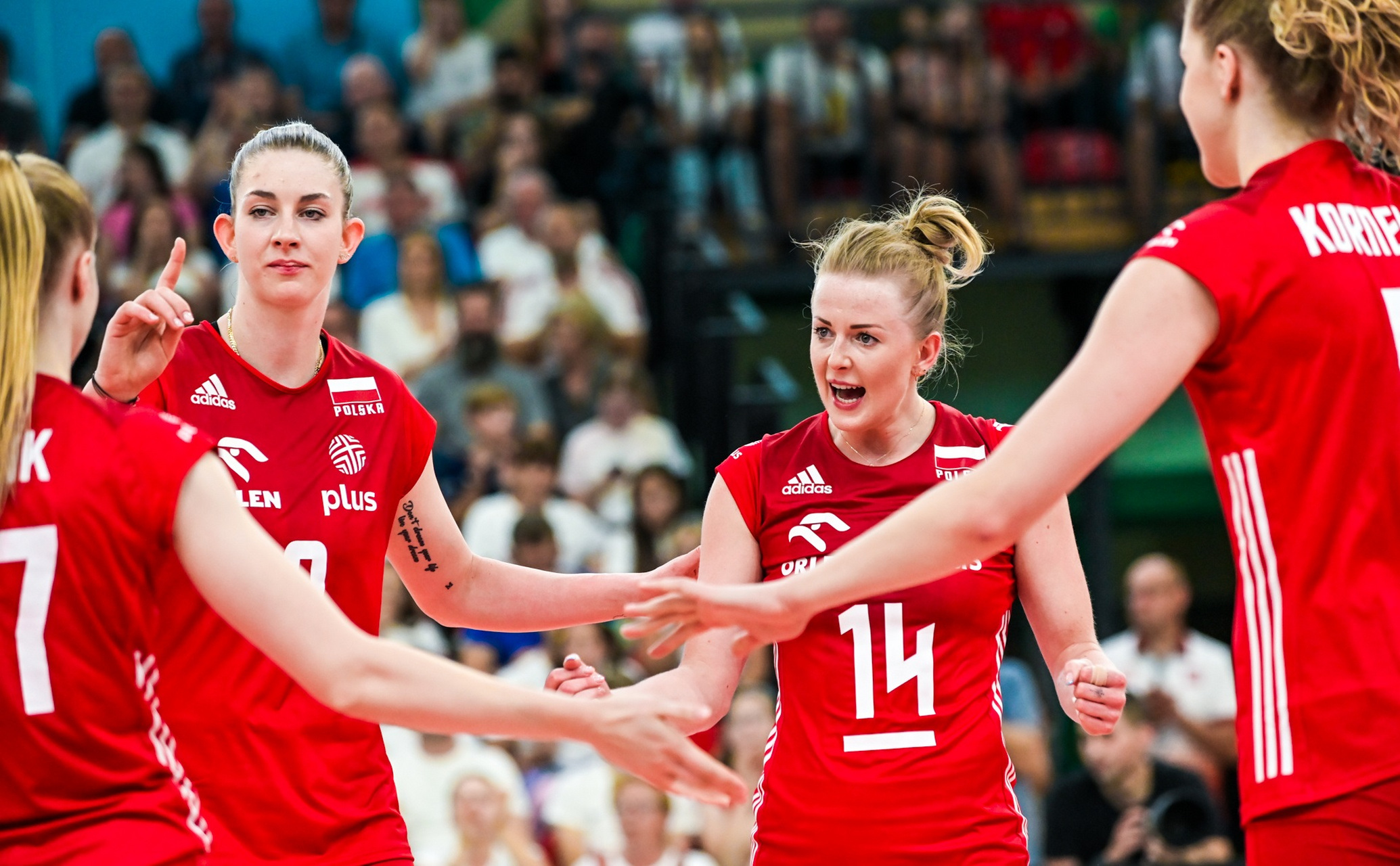 【波土女排热身赛首场波兰获胜】  波兰女排邀请土耳其为欧锦赛热身