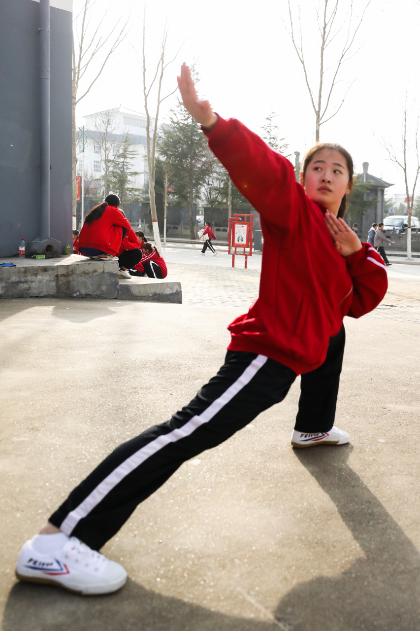 美女练武术图片图片