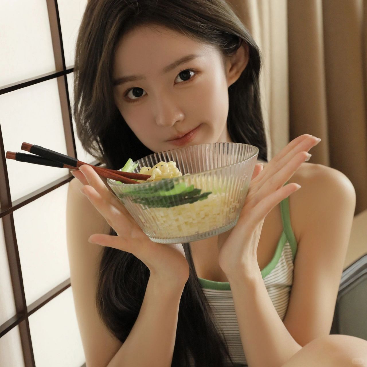 少女和猫咪|美女头像照  图裁成正方形真的就是头像感 张张都好好看呀