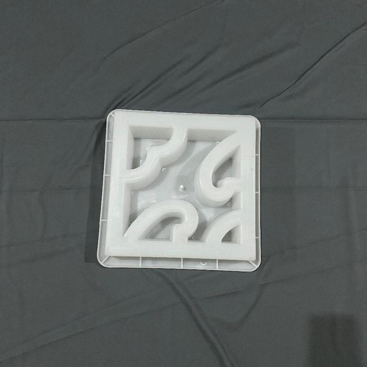 既美观又适用的花窗塑料模具 pp聚丙烯材质的水泥花窗模具,由注塑工艺