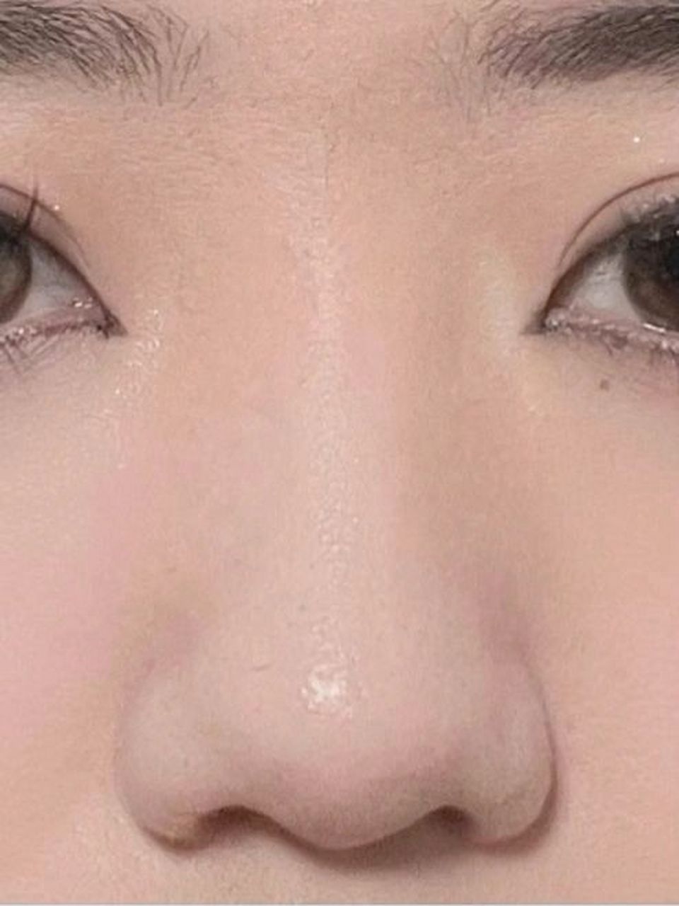 跟我一样的大鼻头姐妹都去学盒型鼻 缩小鼻头时记得拿小刷子加强阴影