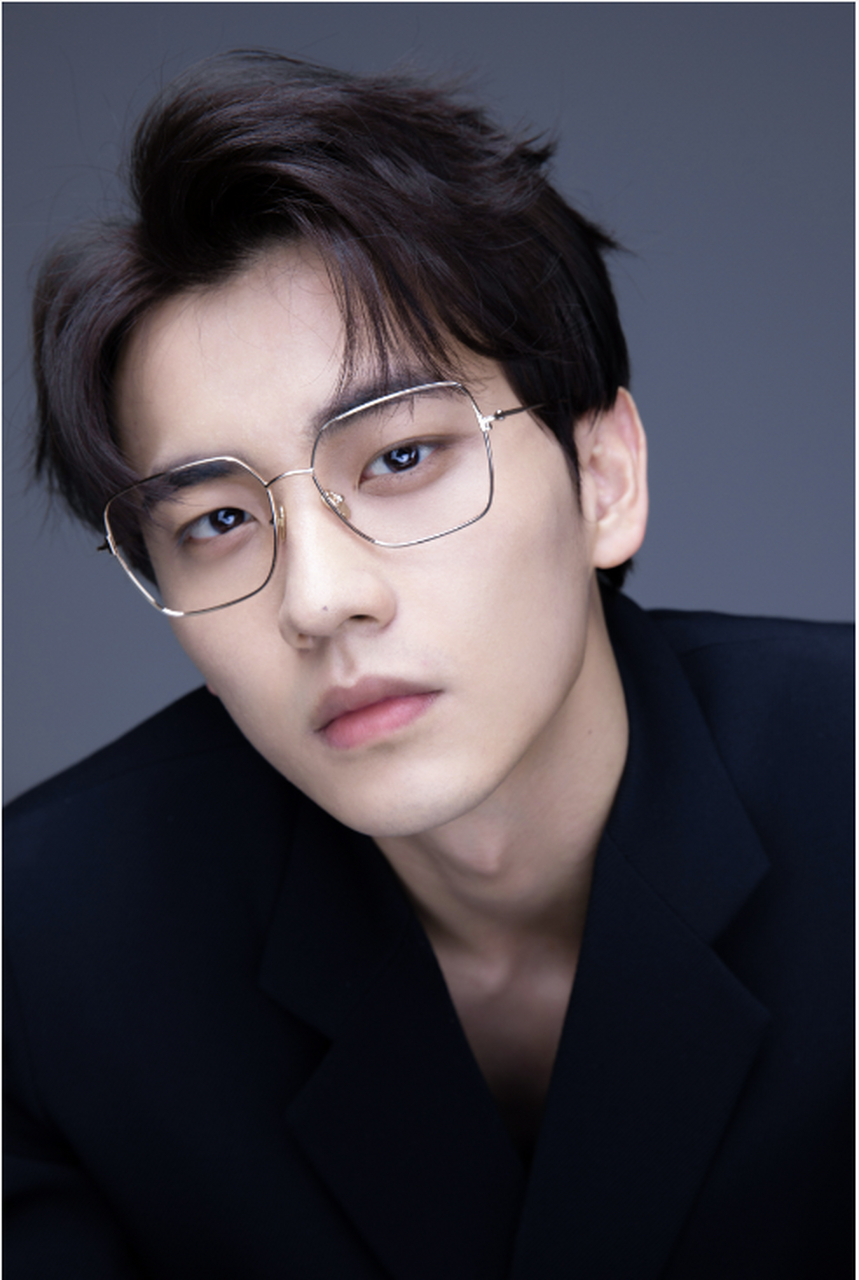 弟弟终于被大家发现了,#陈鑫海#网剧最食人间烟火色#  一起走花路吧