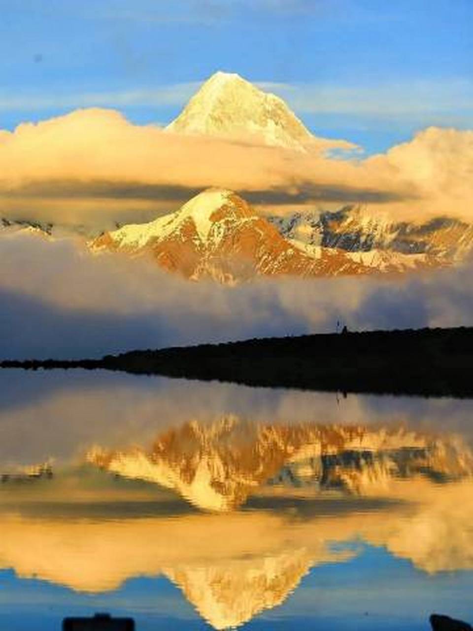 传说看到日照金山能幸运一整年 9978#壁纸# #手机壁纸# #美图