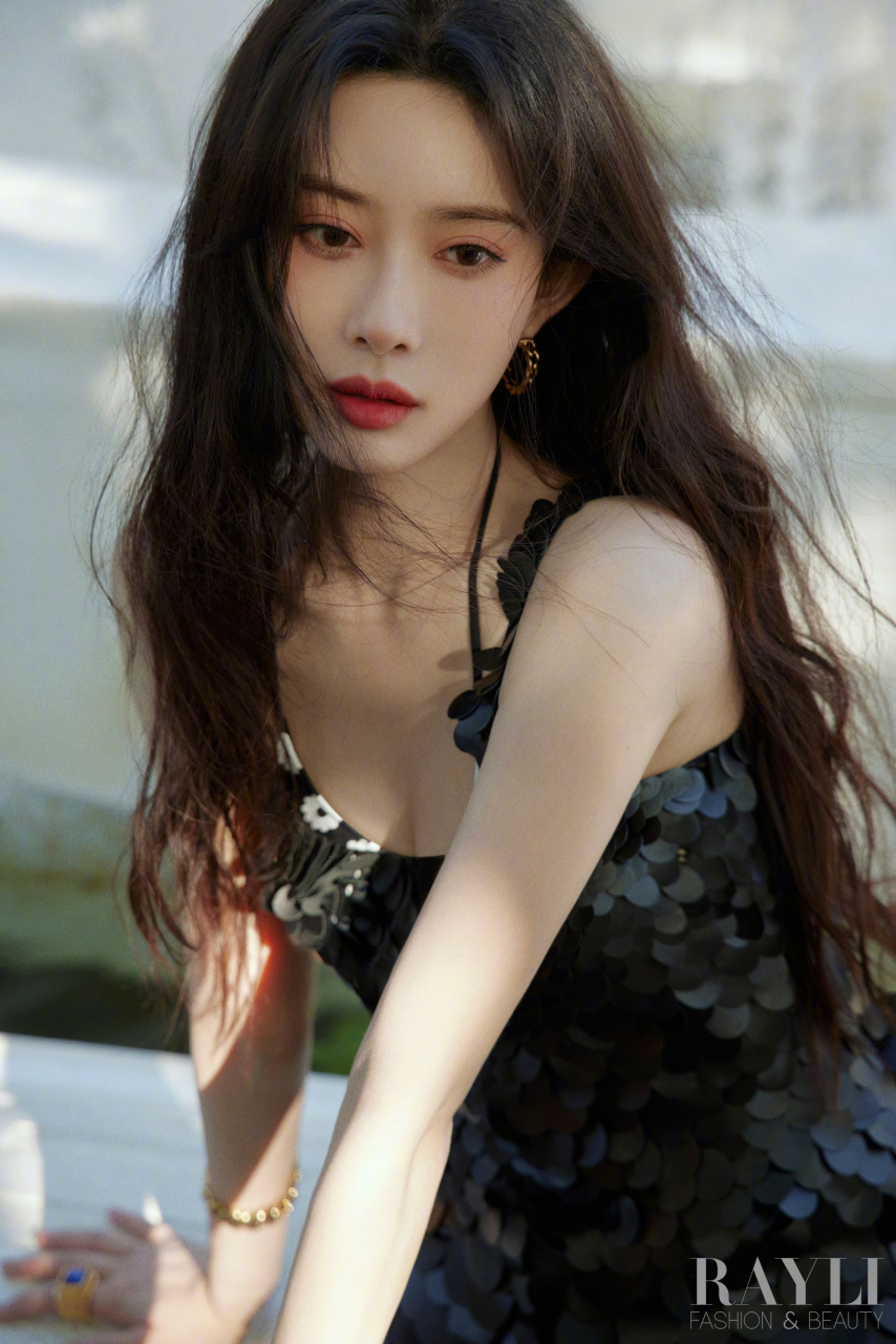 孟子义 瑞丽服饰美容六月刊别册封面, 孟子义瑞丽浓颜大片 鲜活明媚