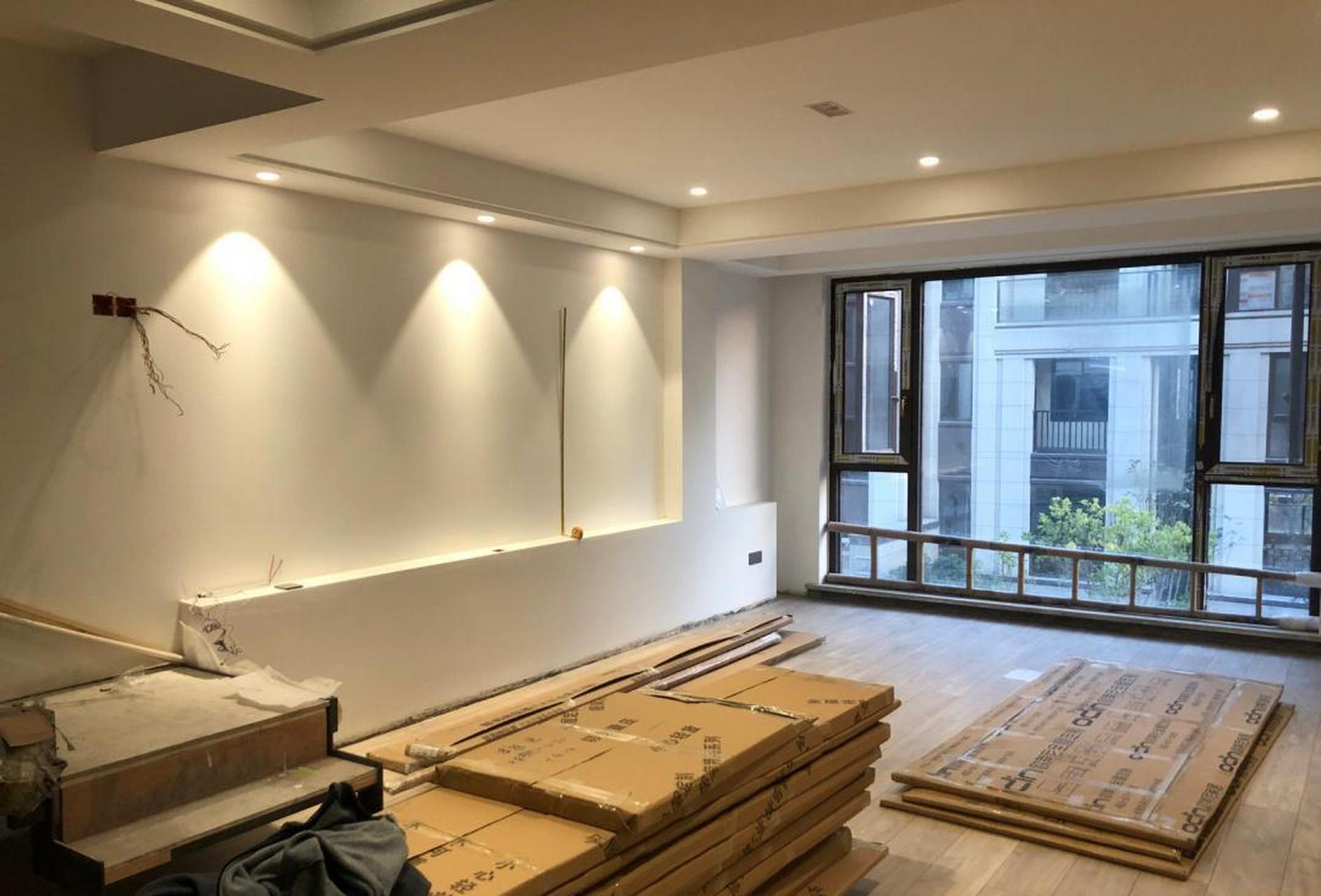 家里新房正在慢慢装修中,虽然还没有正式完工,但是整体的效果还不错