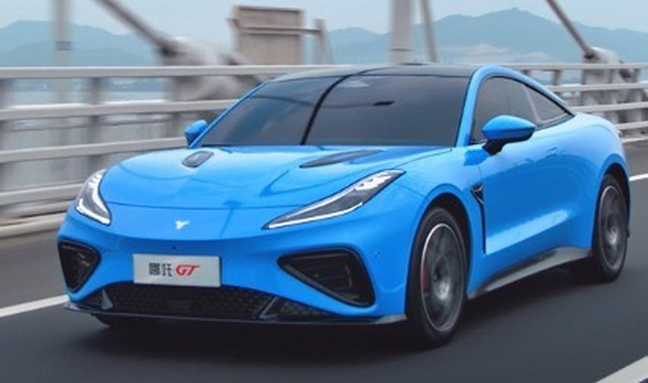 国产超跑哪吒gt:挑战保时捷和法拉利的跑车市场霸主地位  近年来,国内