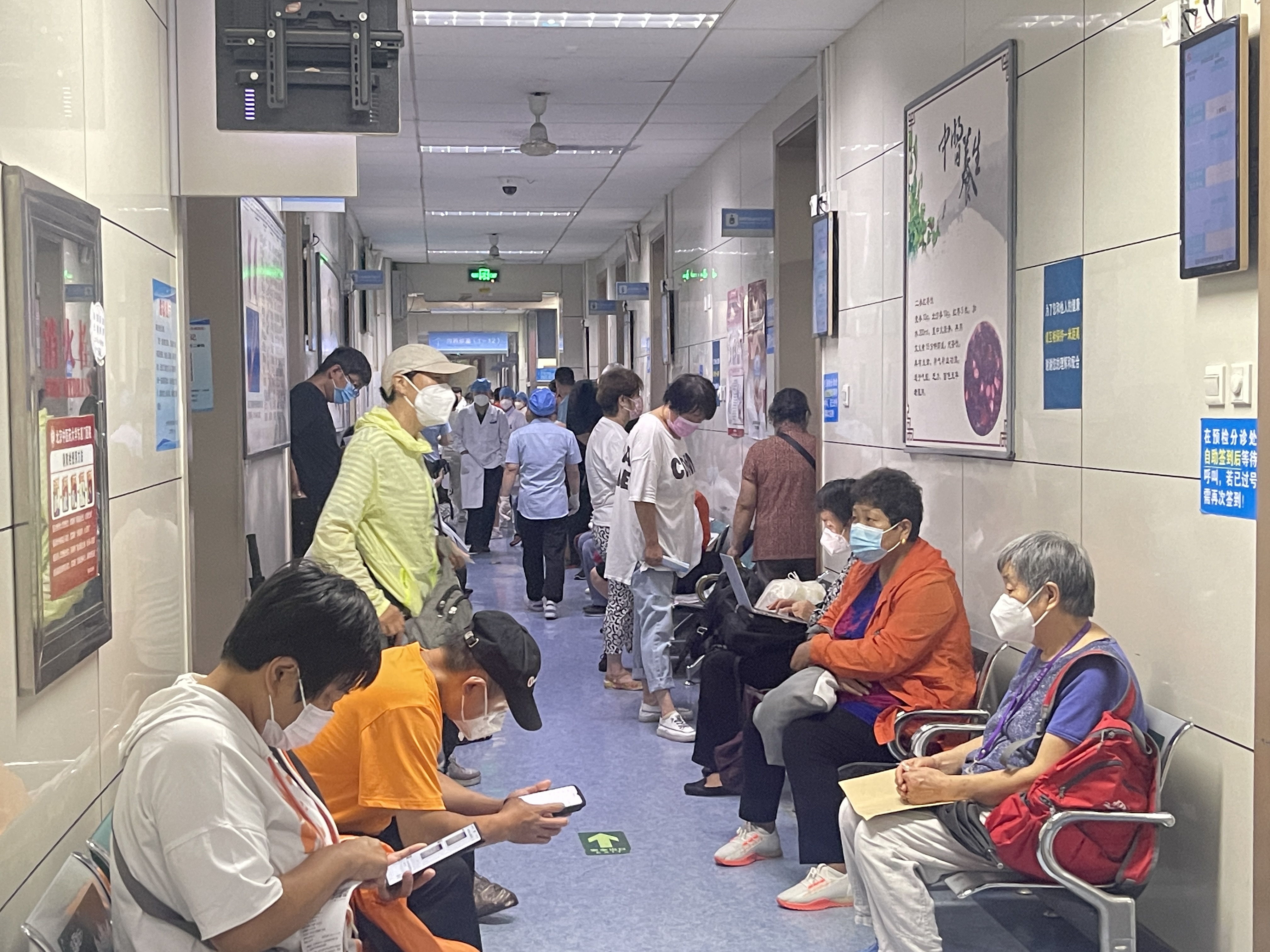 那怎么弄,把他丢在这丢半个月,然后你回去还是怎么弄,我叫他回去