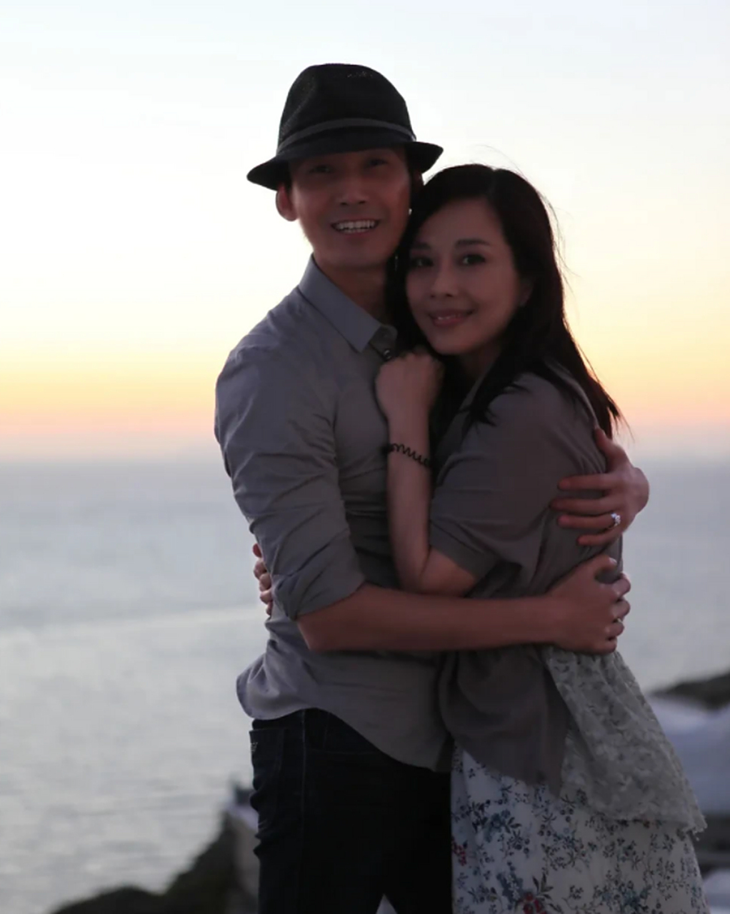 著名演员陈松伶与老公张铎也太幸福了,两人无儿无女,女大男8岁