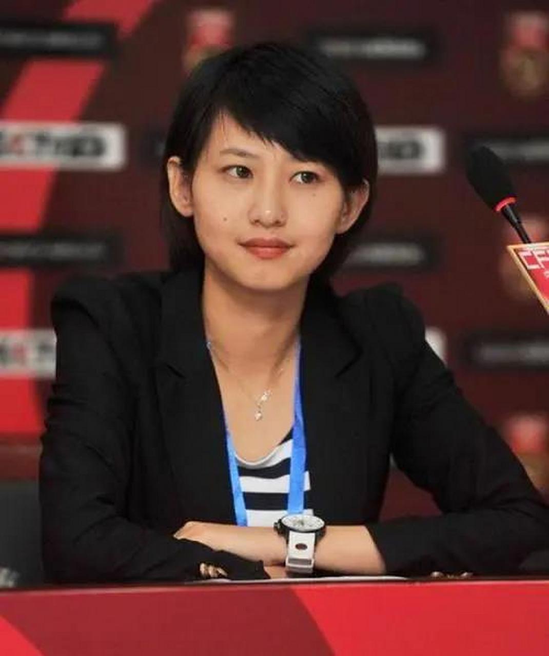 李响 距离米卢最近的女人,据说当年《体坛周报》为了得到他花费百万