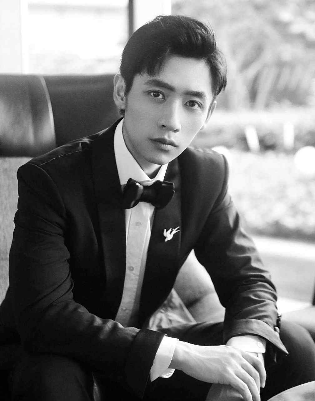 男明星的黑色西装大赏[嘘] 沉稳干练的黑色西装,低调又不失帅气优雅