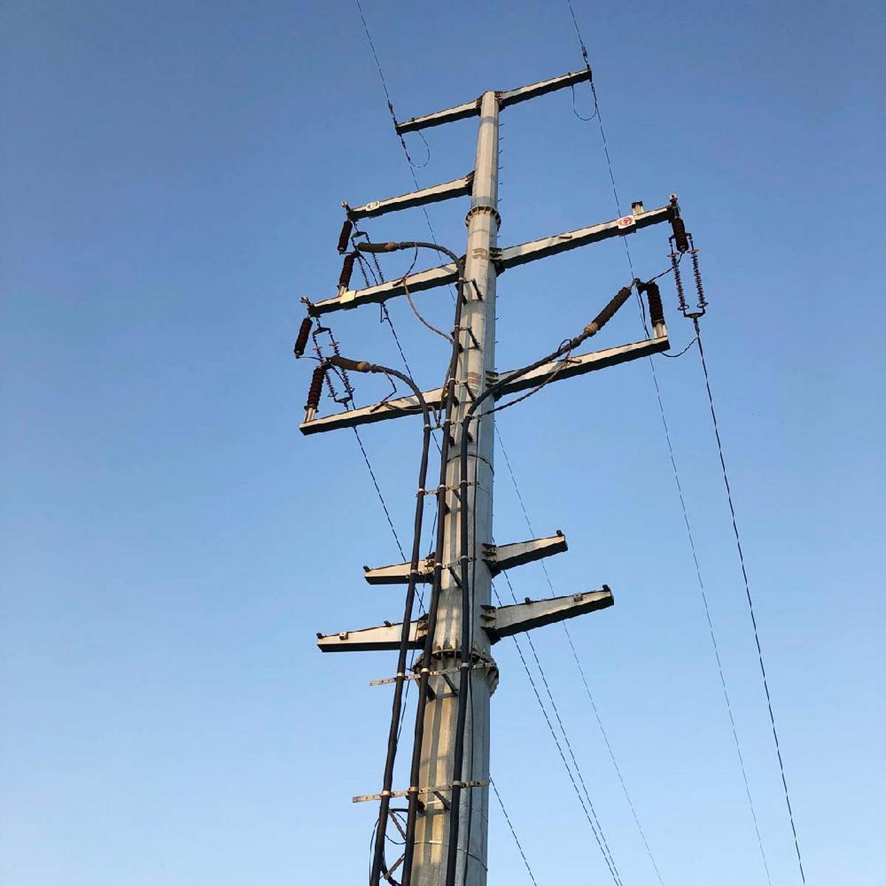 电力钢杆的制作主要包括以下几个步骤: 钢板加工:将钢板