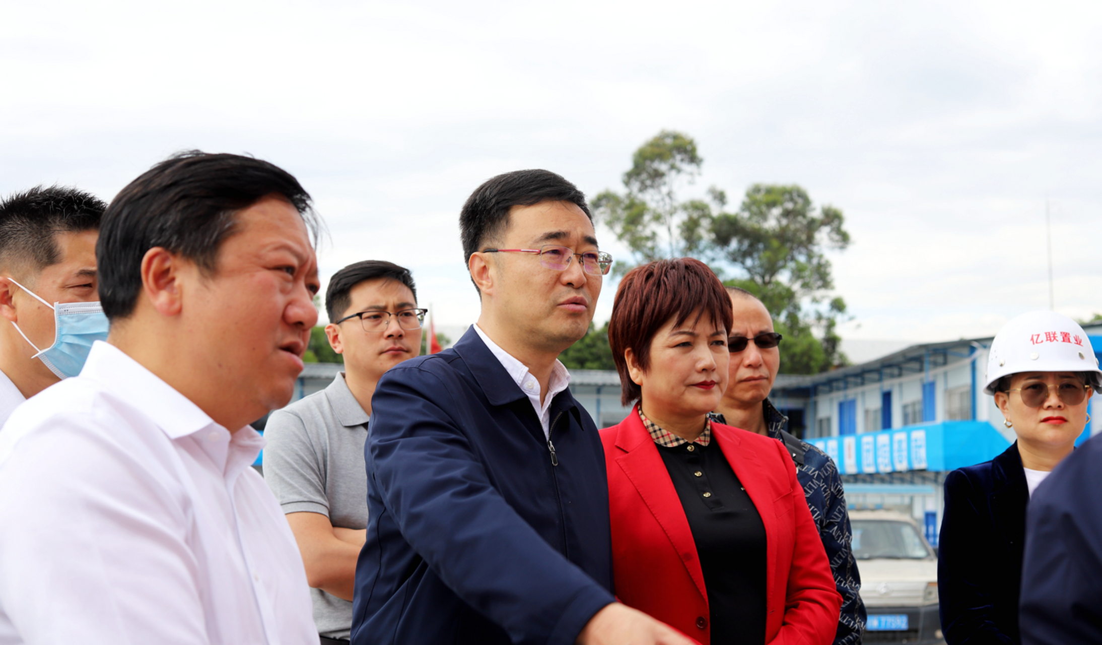 5月22日,四川省政府副秘书长,浙江省驻川工作组组长王峻率队到西昌