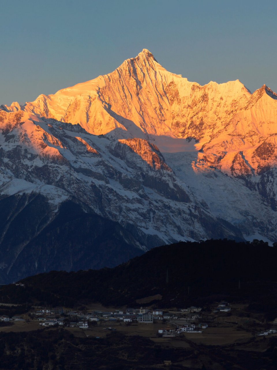 通过14张原图的精准拼接,我们让每个细节都得以完整呈现.