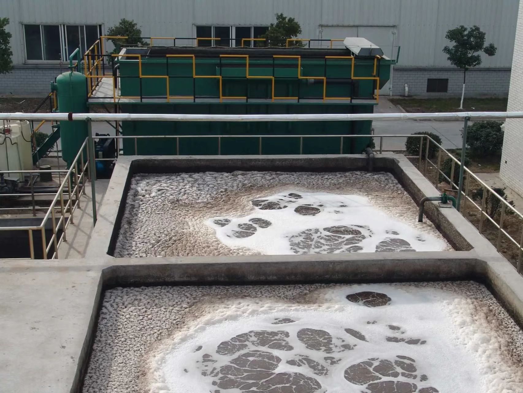 肉类屠宰废水处理工艺:         考虑屠宰污水水质特点,对比各种处理