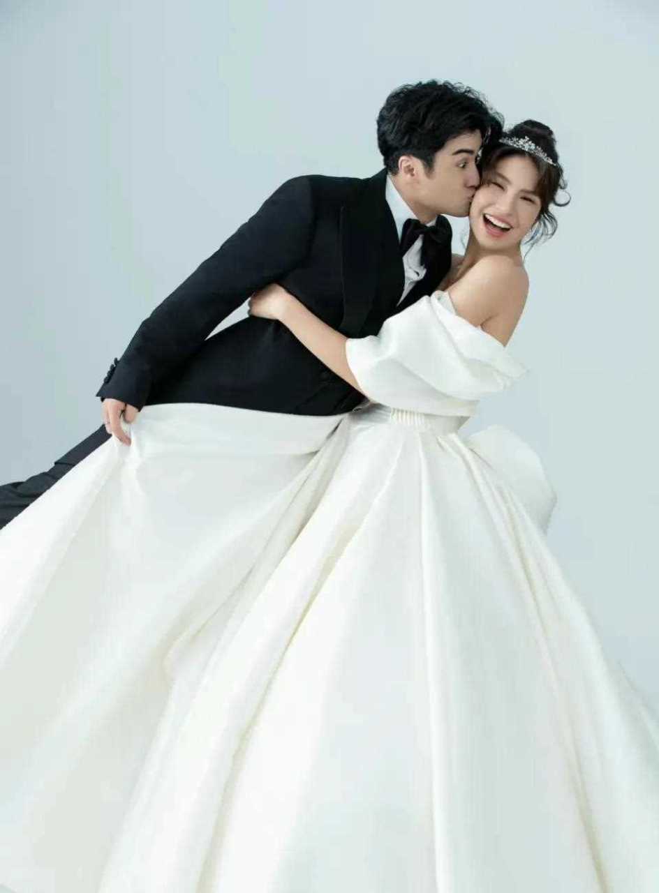 拍了这么多婚纱照的模特莎莎,真的穿上了属于自己的婚纱,遇见了自己的