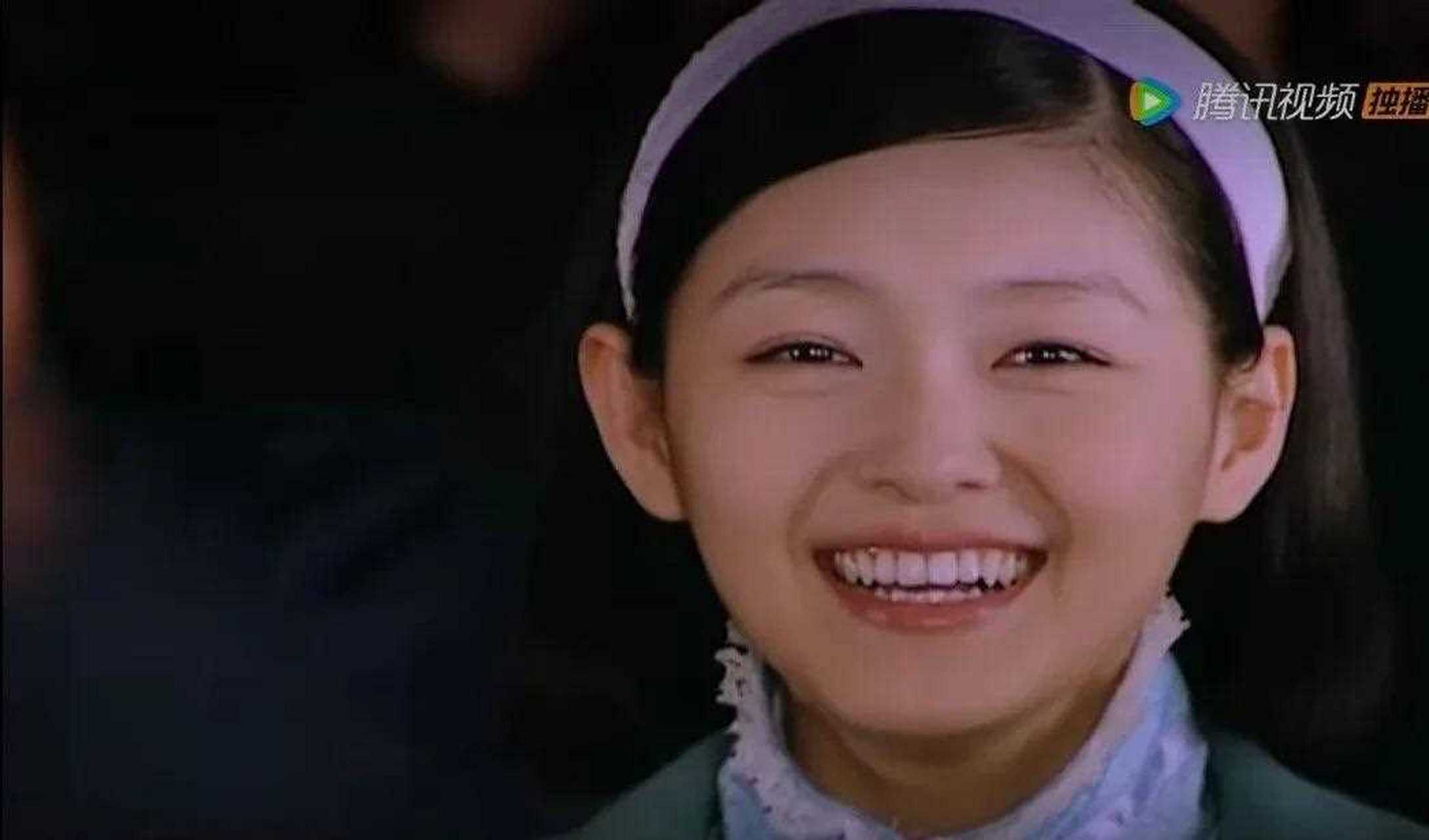 电视剧[夜半歌声]里大s徐熙媛饰演的女主角童若凡的眼睛里面有星星