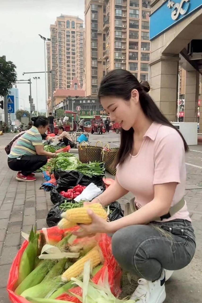 朴实的卖菜姑娘