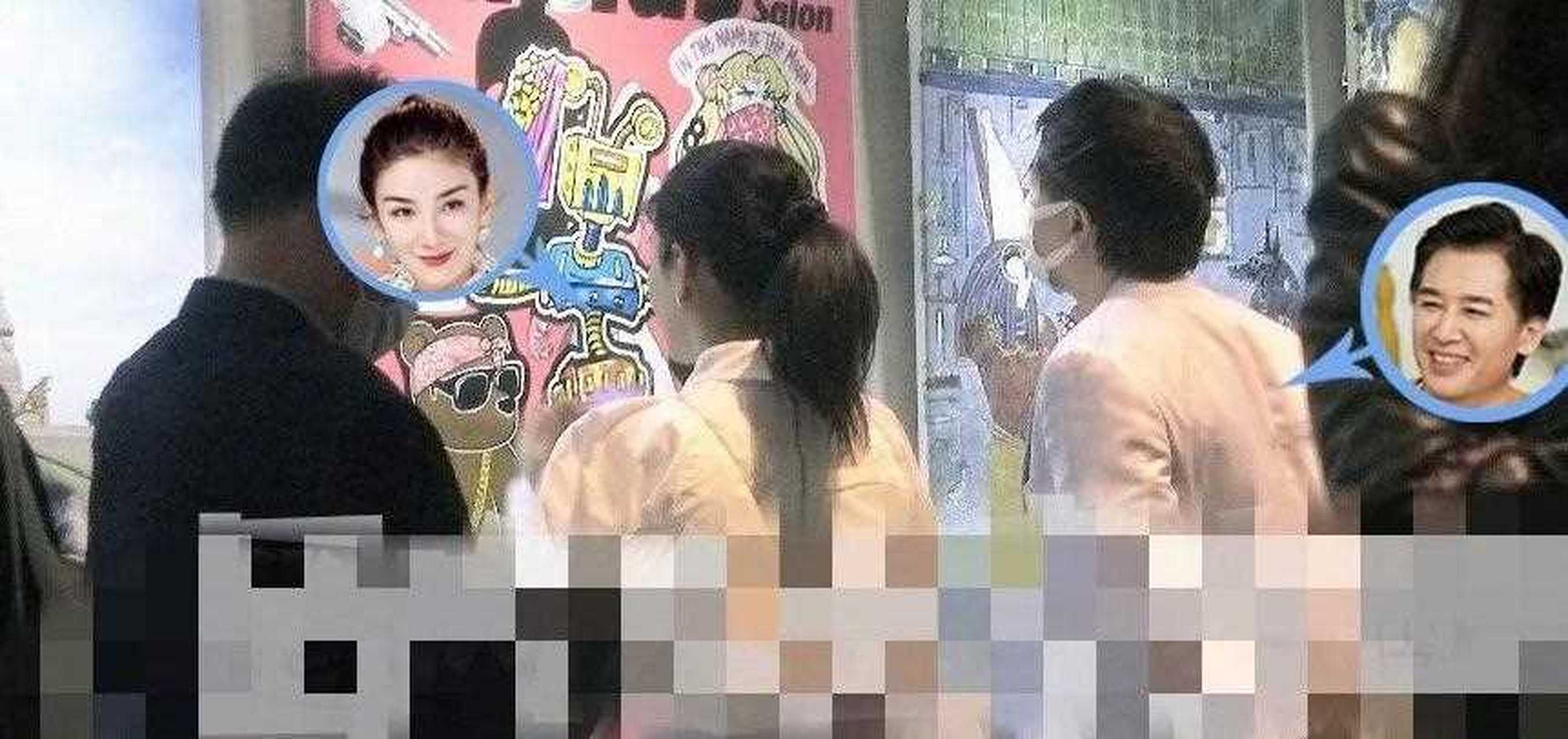 黄奕带着女儿与崔伟在节目外约会】[圣诞树] 黄奕和崔伟通过恋爱综艺