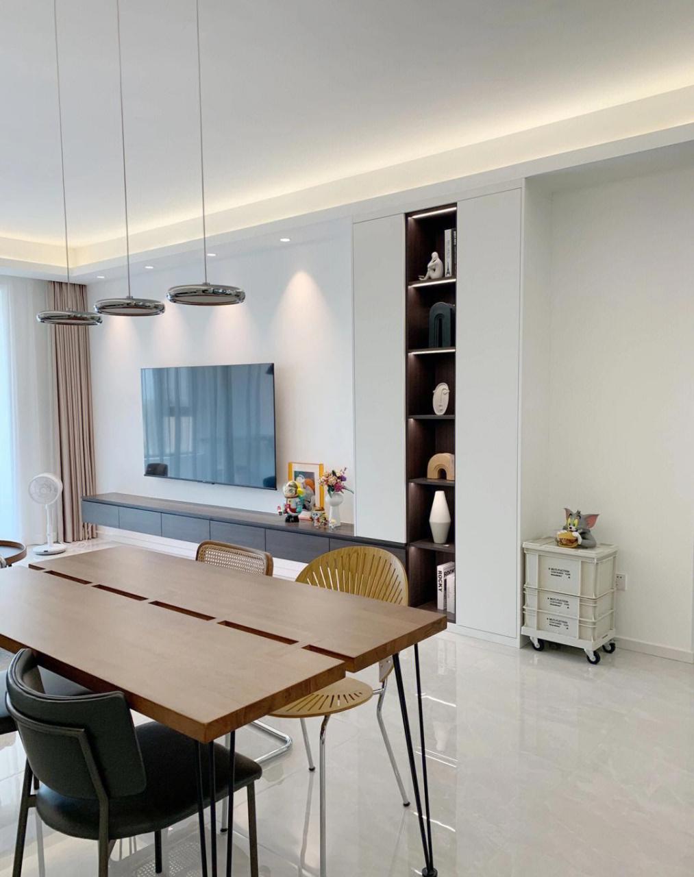 简装无特定风格,全程自己找工人,自己买材料.