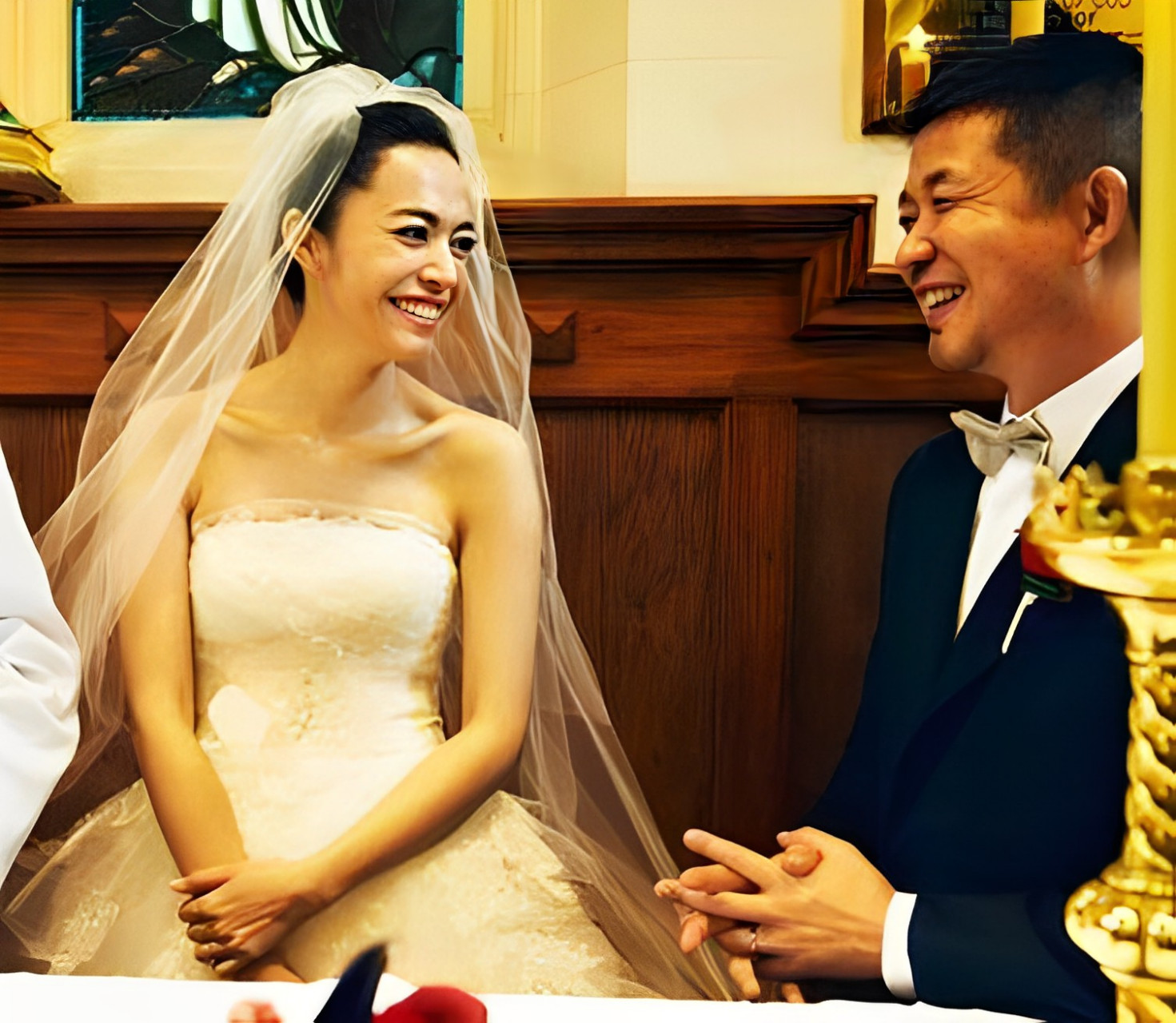 2012年,姚晨二度与摄影师曹郁结婚.