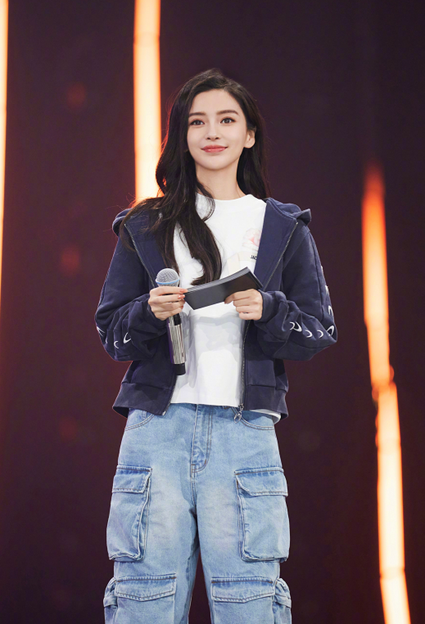 angelababy(杨颖)旗下的的创投基金ab capital注销,这是杨颖继看秀