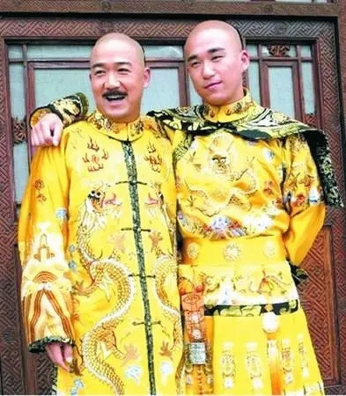 最近是央视前主持人倪萍移民美国洛杉矶,央视主持人被疑移民美国的