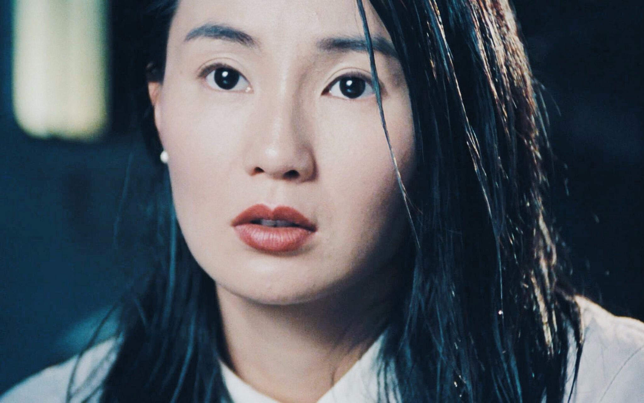 香港著名影星张曼玉魅力四射,轻灵似燕.