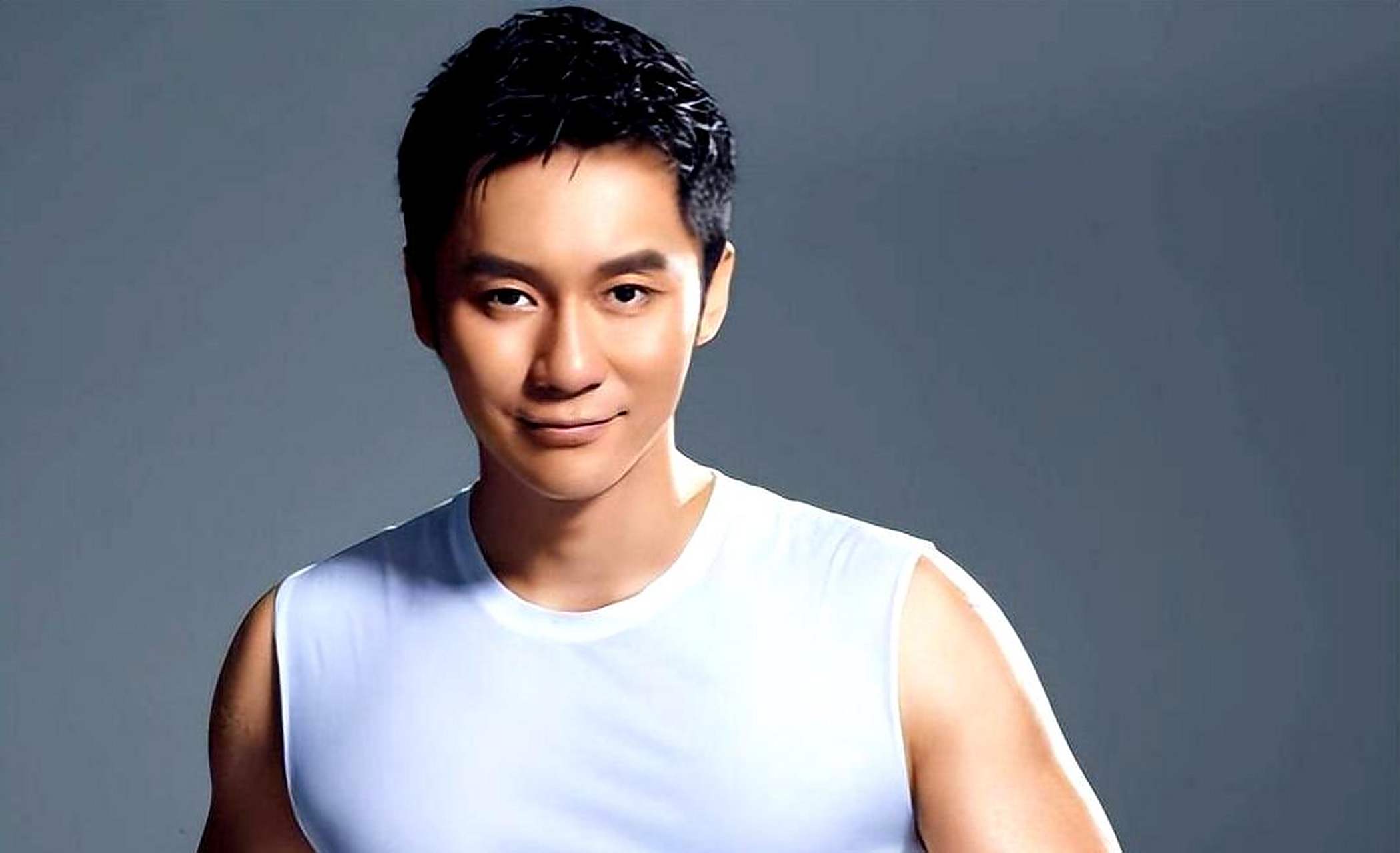 李晨因为发表"女生是累赘"的言论而发文致歉,表示自己说了不该说的话