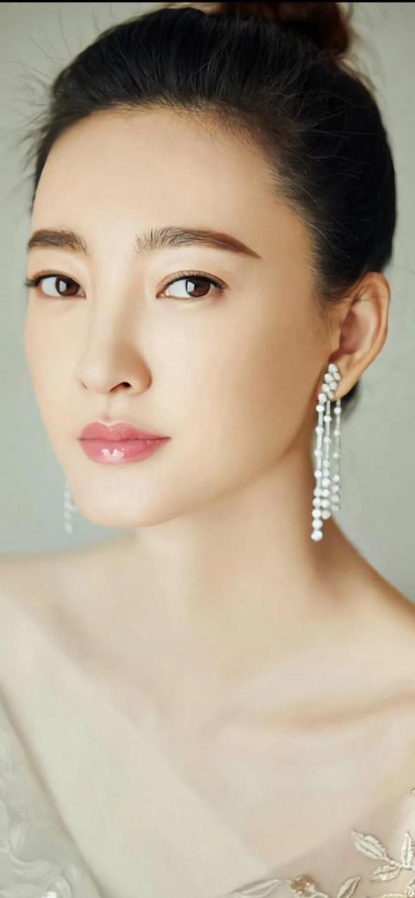 内蒙古赤峰美女 王丽坤