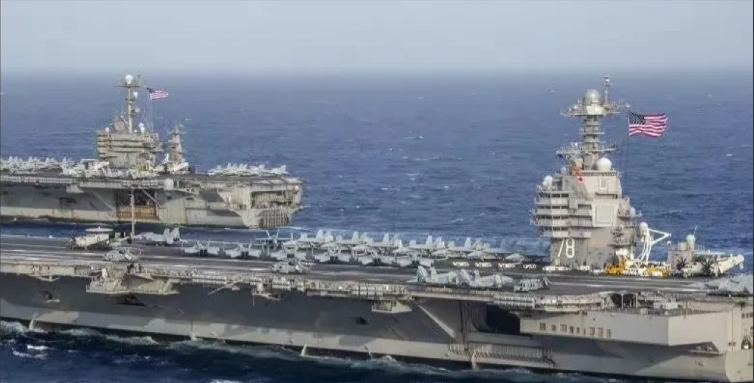 福特级排水量10万吨,地球上最大的超级战舰之一,时速30节,搭载75架