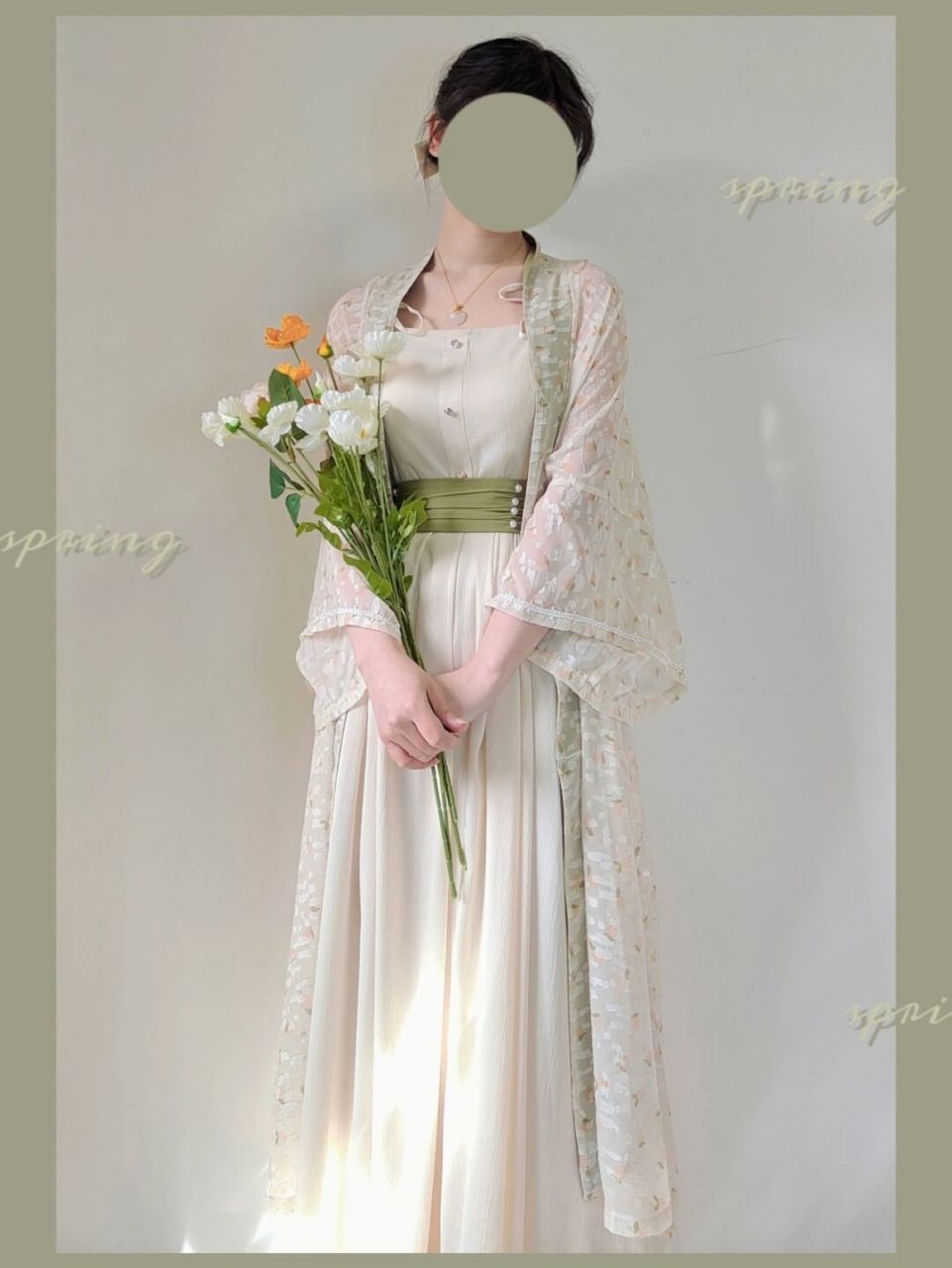 汉元素|这套是超级日常的吊带连衣裙 碎花长干寺褙子 颜色超喜欢,是很