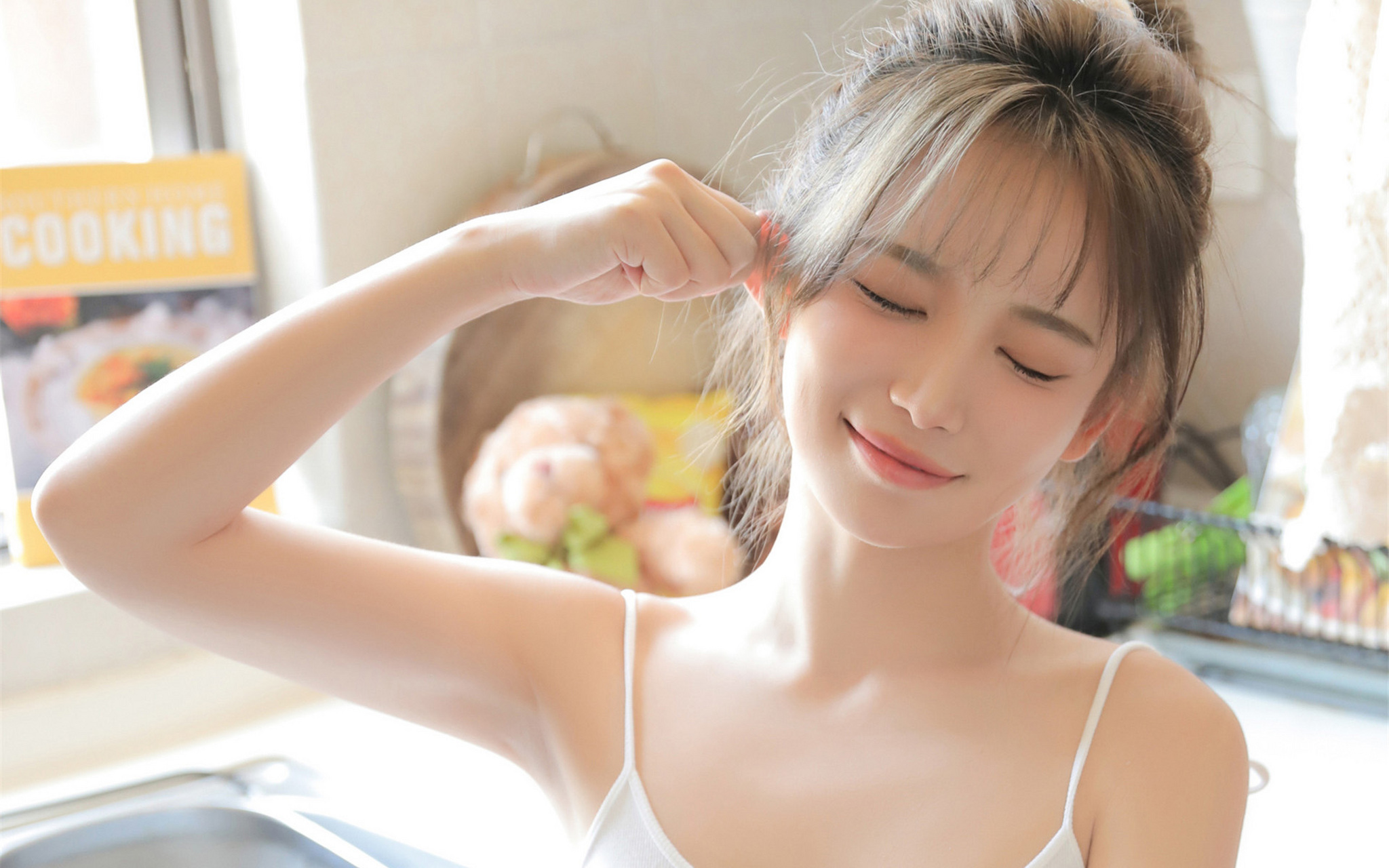 衣服对于个人而言属于私有物品,衣服上带有每个人身上