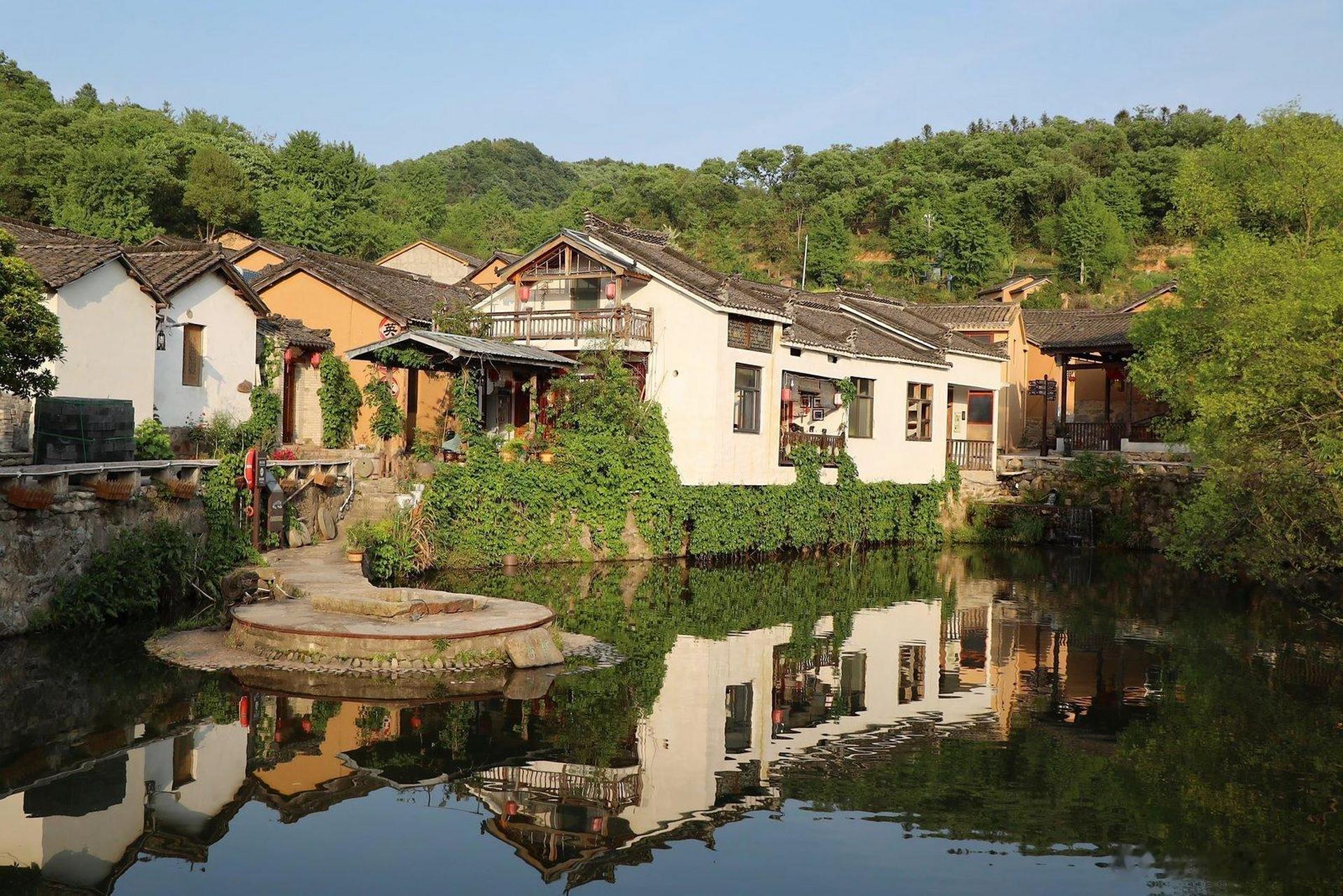 九镇十八湾全域游新县#【梦里老家西河湾】西河村是中国传统村落