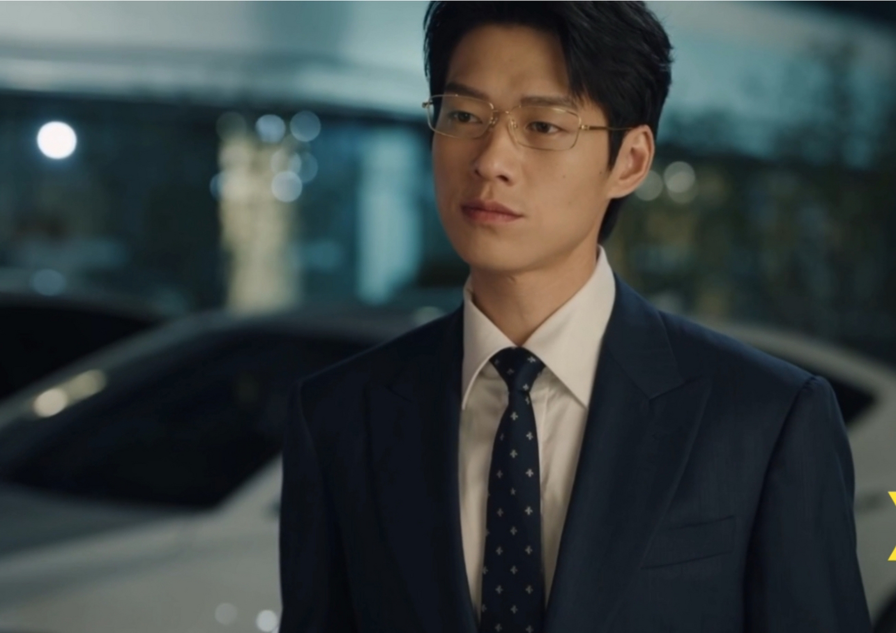 近日,魏大勋凭借电视剧《我的人间烟火》中孟宴臣一角让他的热度和