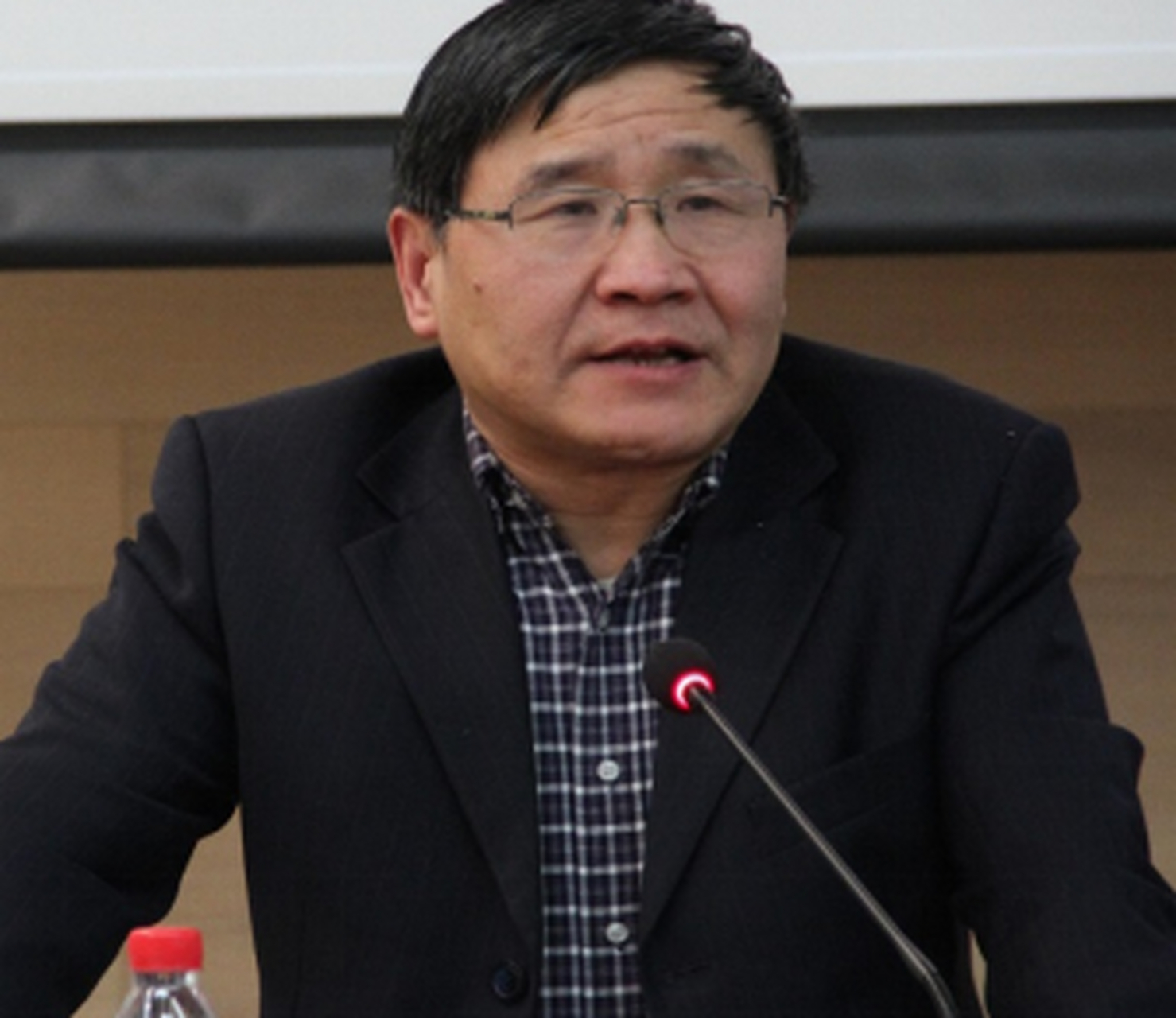 中国著名立法专家朱少平:先富带后富为什么你没富?终于说点上了!