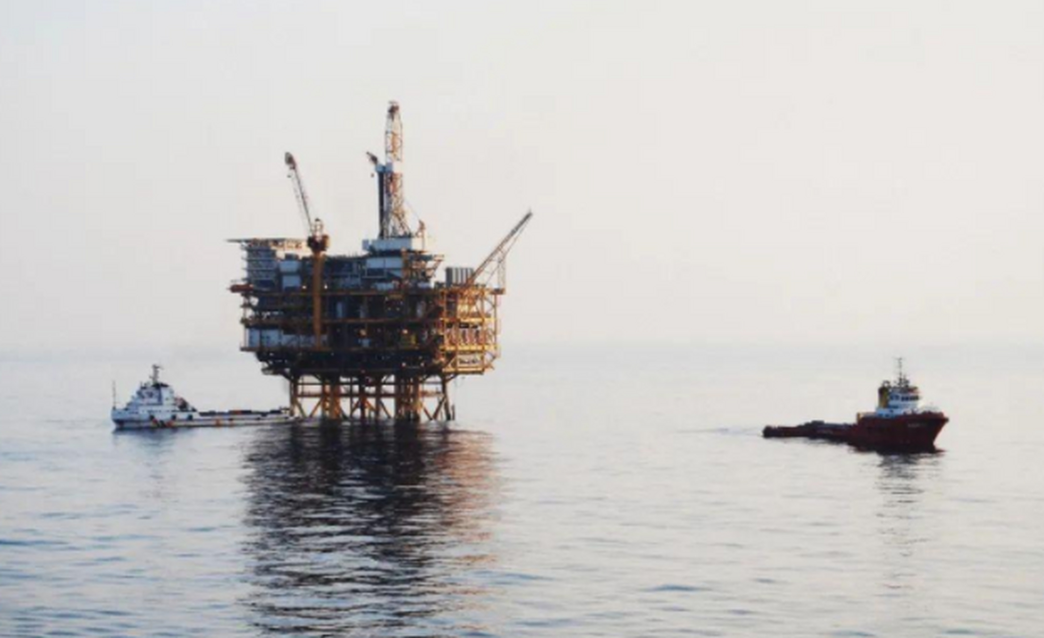 向阳红10号被多艘越南巡逻船堵截,解决万安滩问题还需要一次海战.