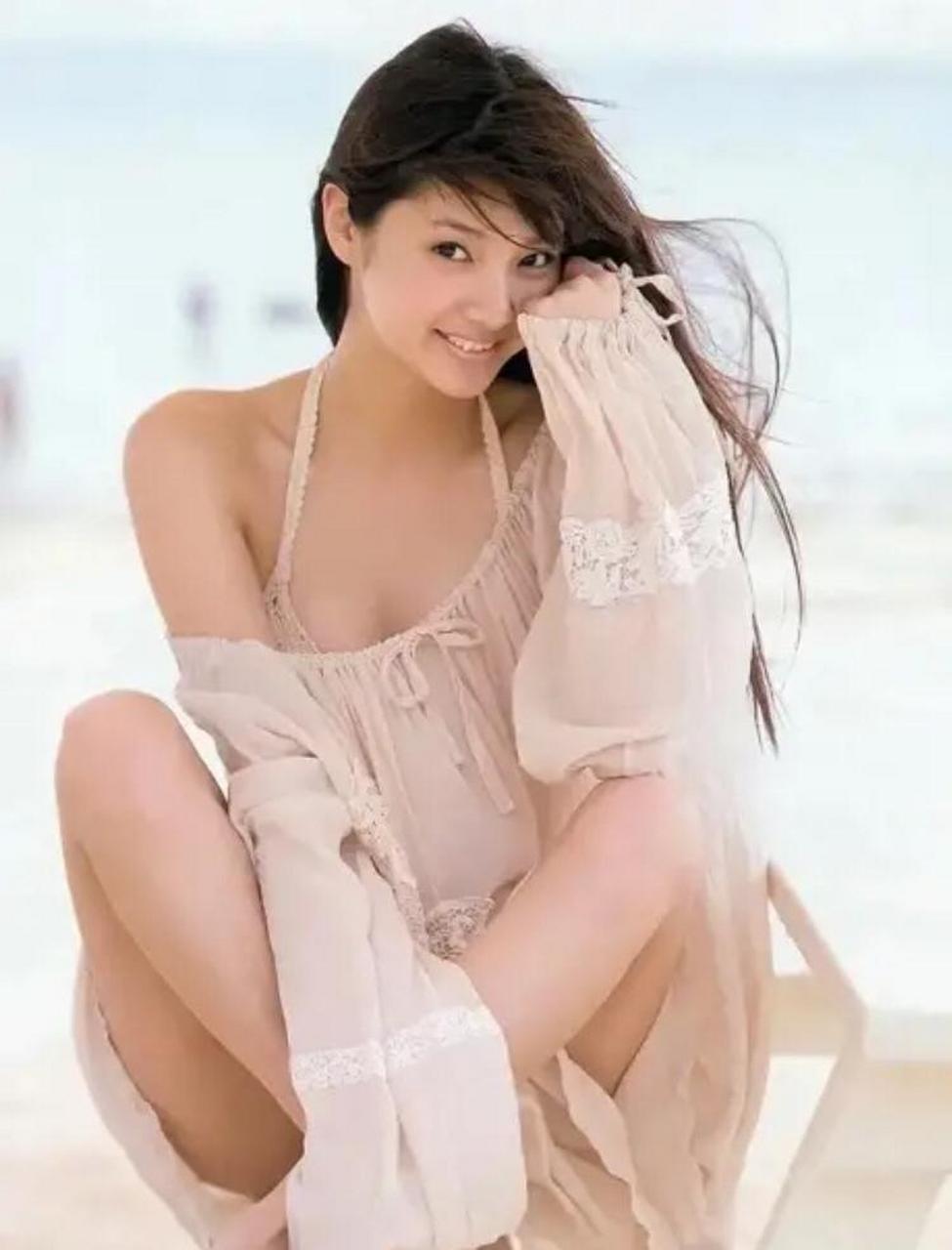 新川优爱,还是挺有记忆点的.