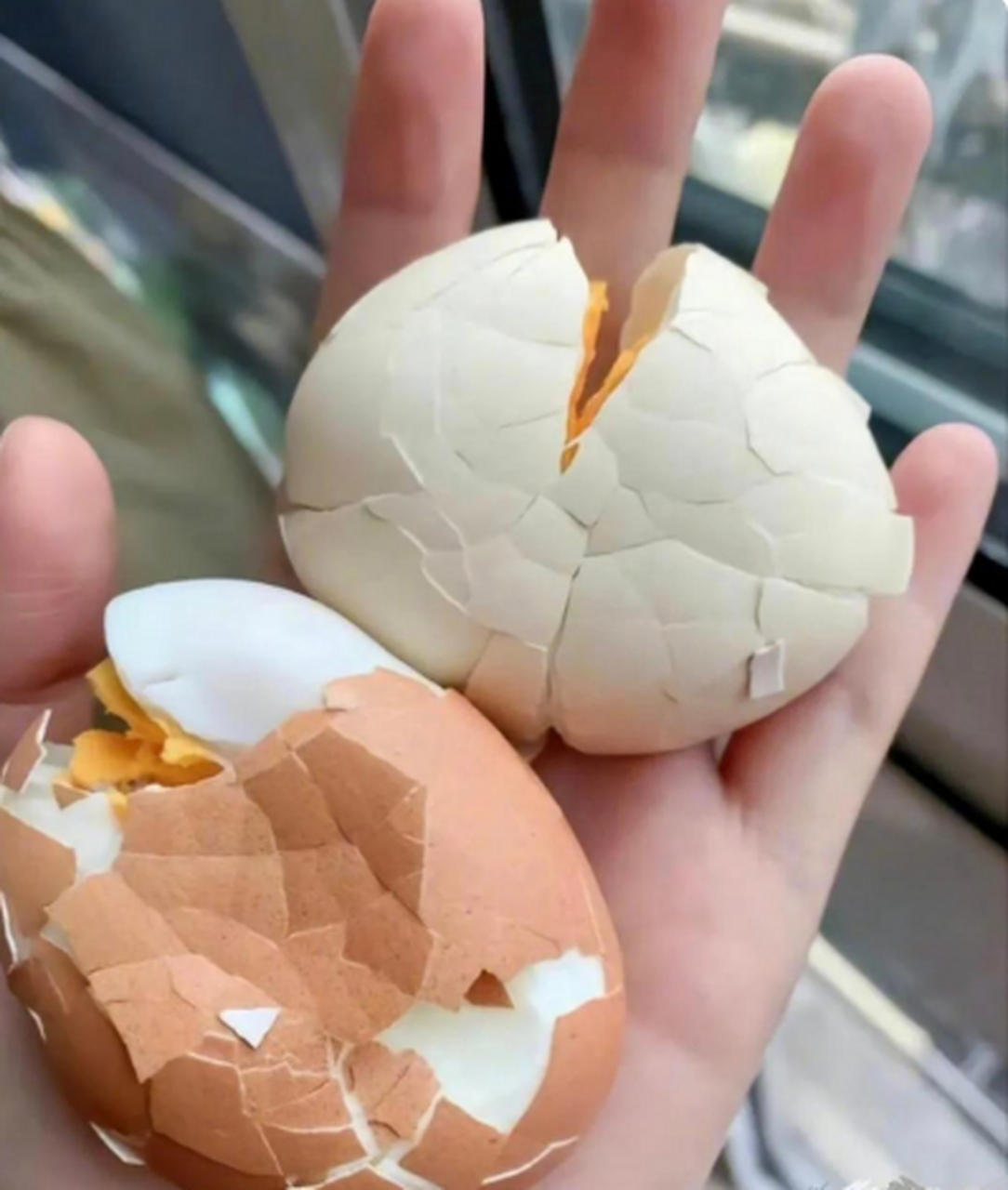 这就是挤地铁的后果, 把我的蛋都干碎了!#搞笑图片