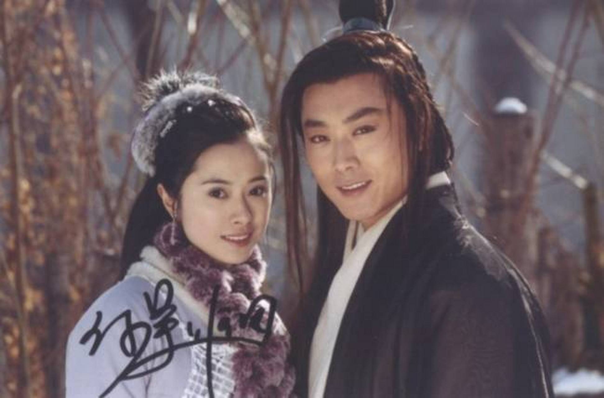 小时候看金蚕丝雨,看到结局,我哭得淅里哗啦,飞扬和婉儿真心相爱,却遭