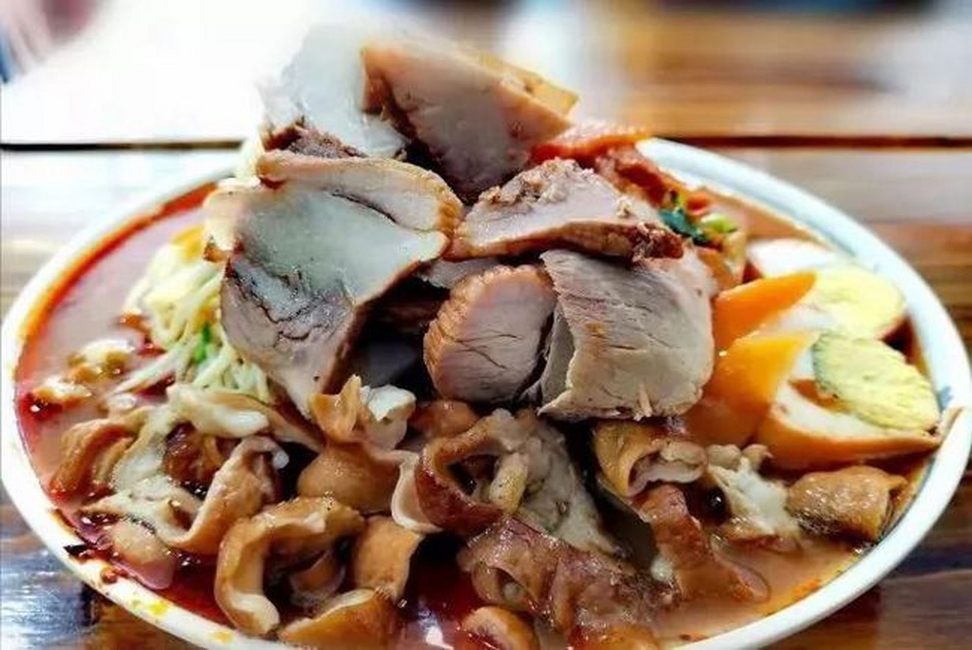 来甘肃省旅游必吃的烧鸡粉 定西市陇西县的烧鸡粉,这里主要的材料就是