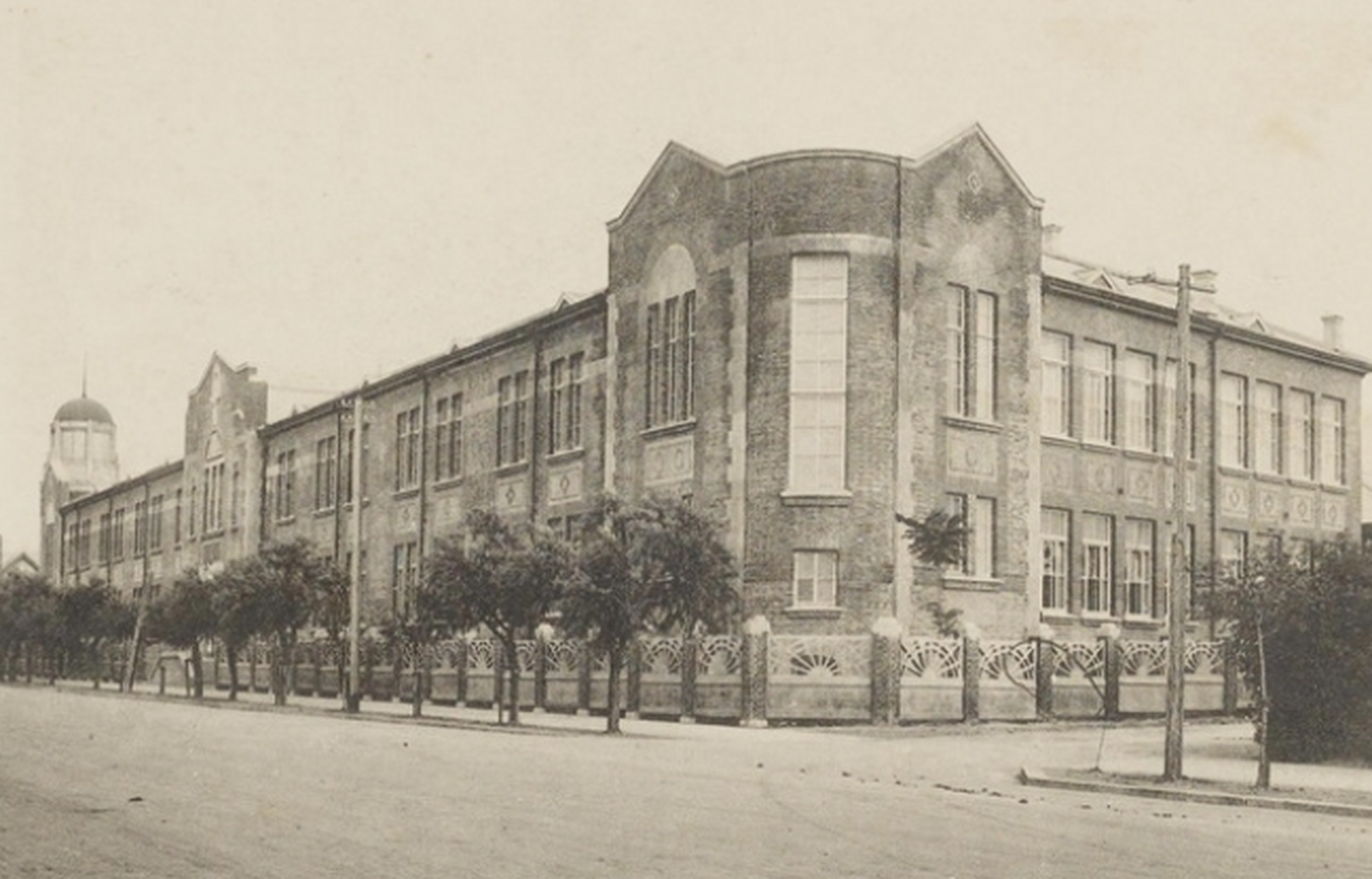 历史老照片# 1921年大连老照片,百年前大连城市街景(七)