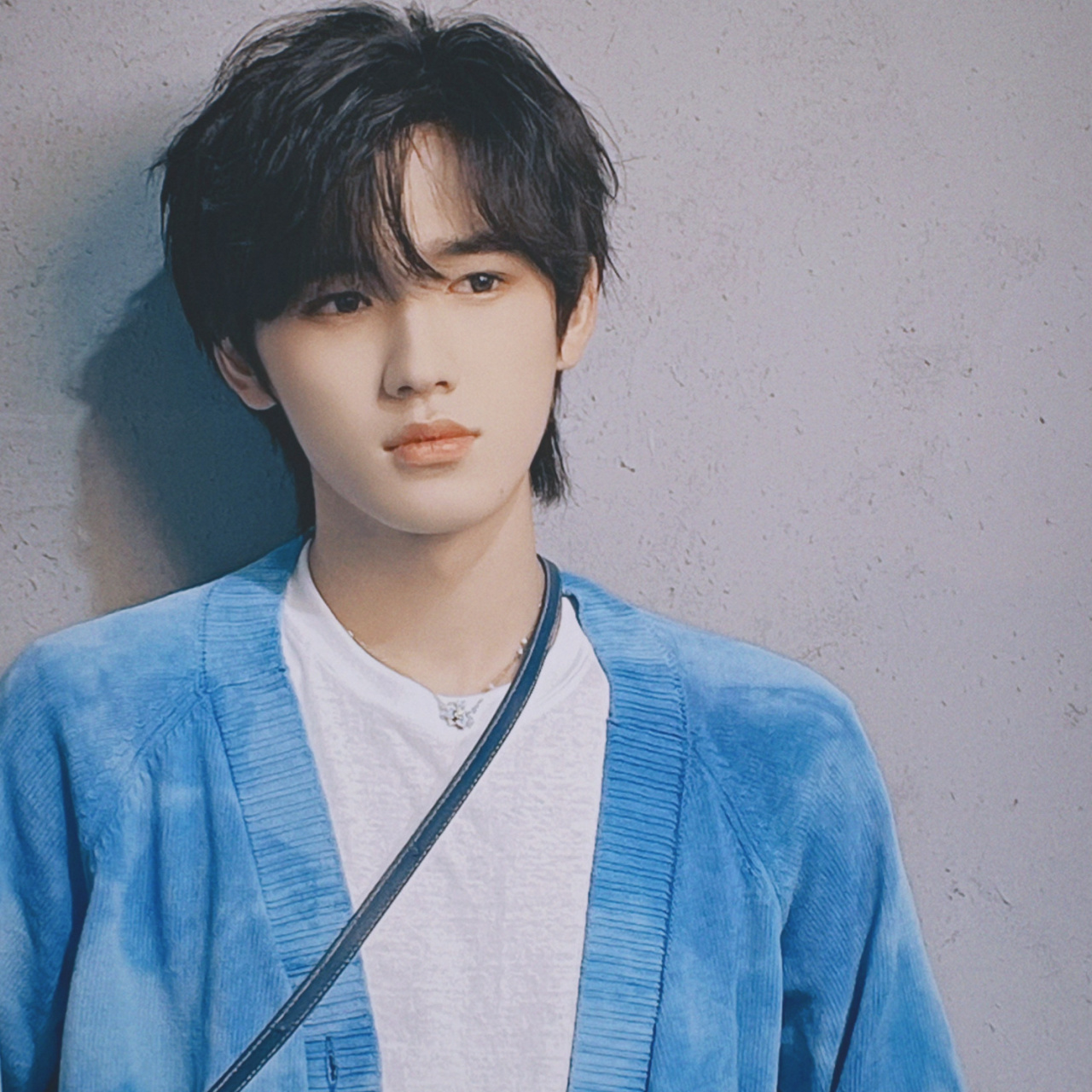 宋亚轩冷脸随拍# 帅气小宋!