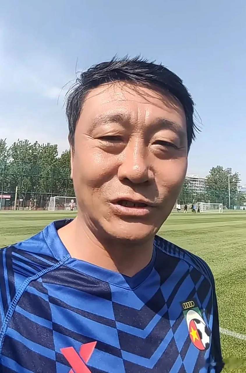 足协某位大鱼被带走后,这位大哥长舒一口气.