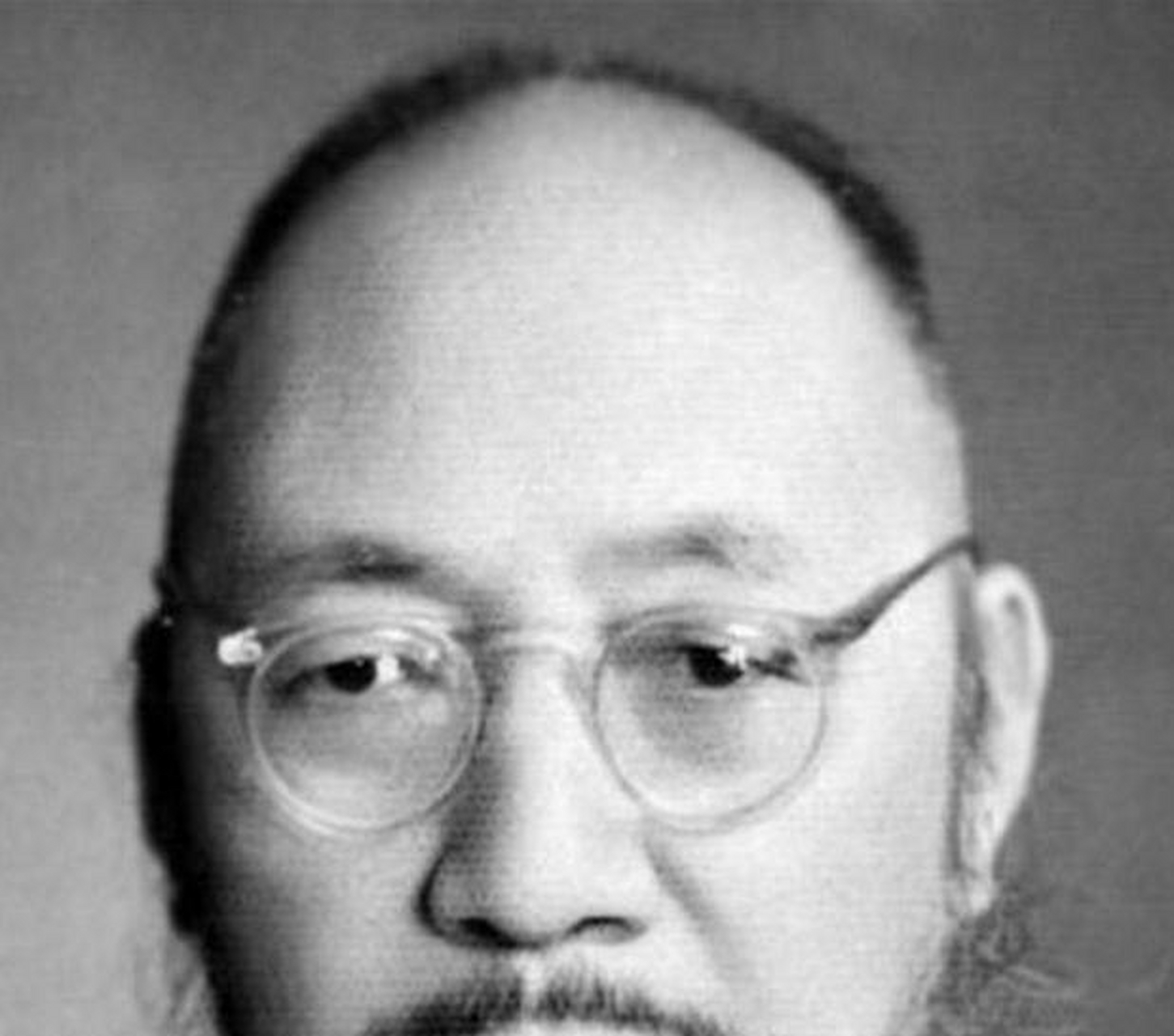 那个年代女性作家本来就少,加上"潘小璜"的作品大多