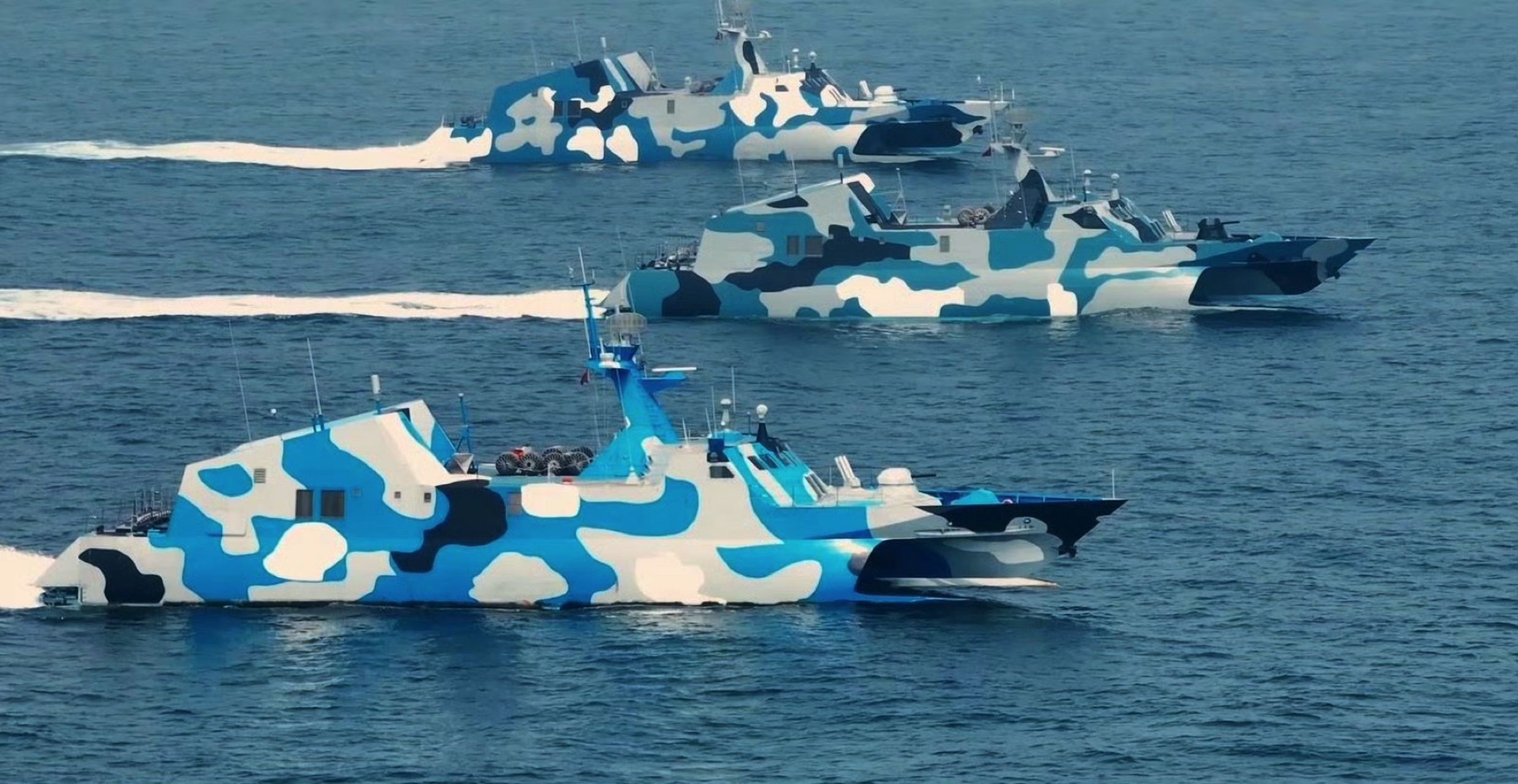 不过在特定的位置,如果在体系支持下,采用合适的战术,22型隐形导弹艇