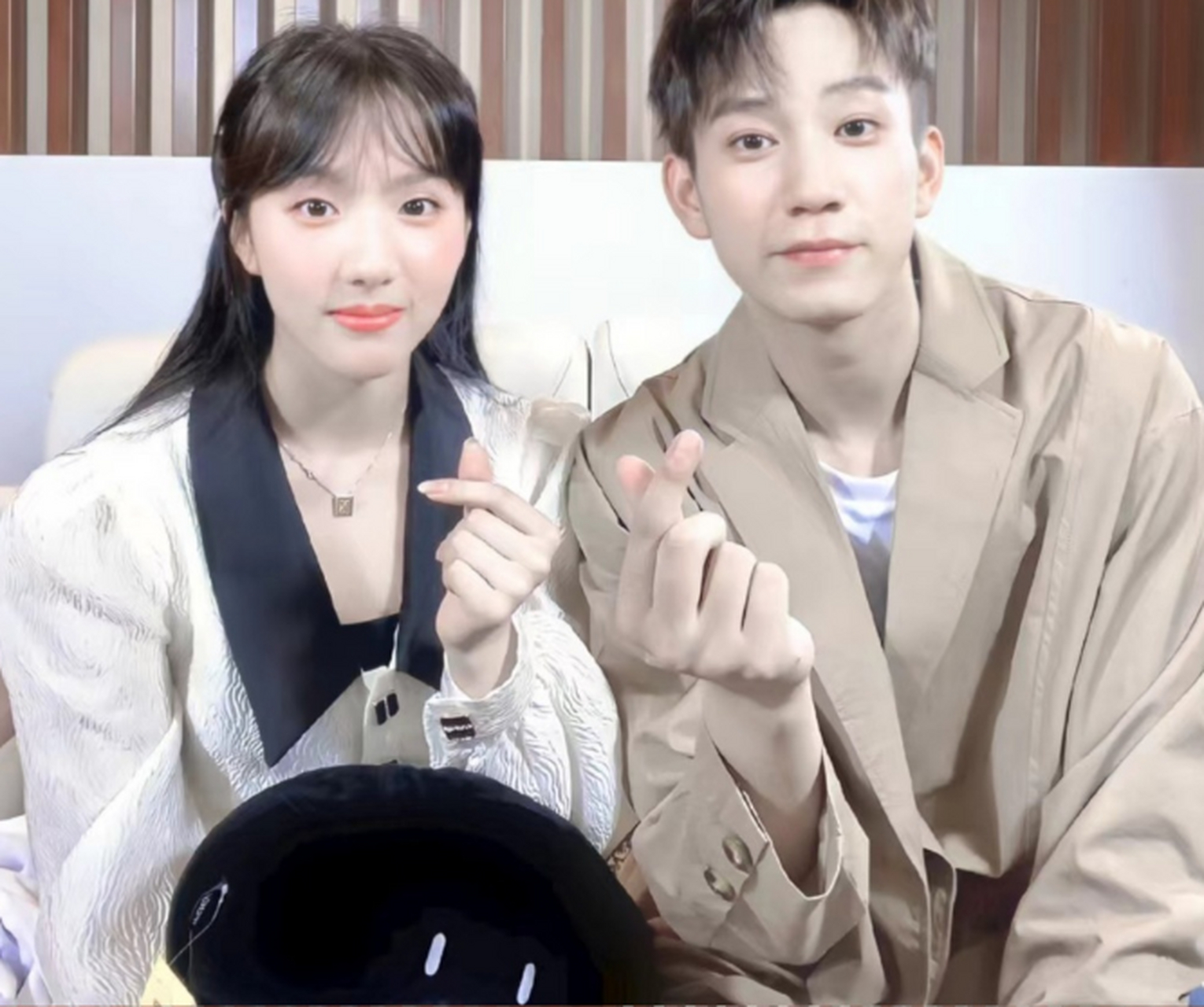 王子奇,苏晓彤《黑白密码》讲述了硬核卧底vs黑道千金之间的故事,想想